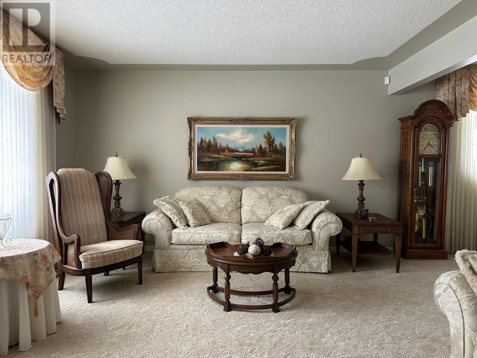 432 Amethyst Cres, Thunder Bay, Ontario  P7C 1T1 - Photo 4 - TB2600318