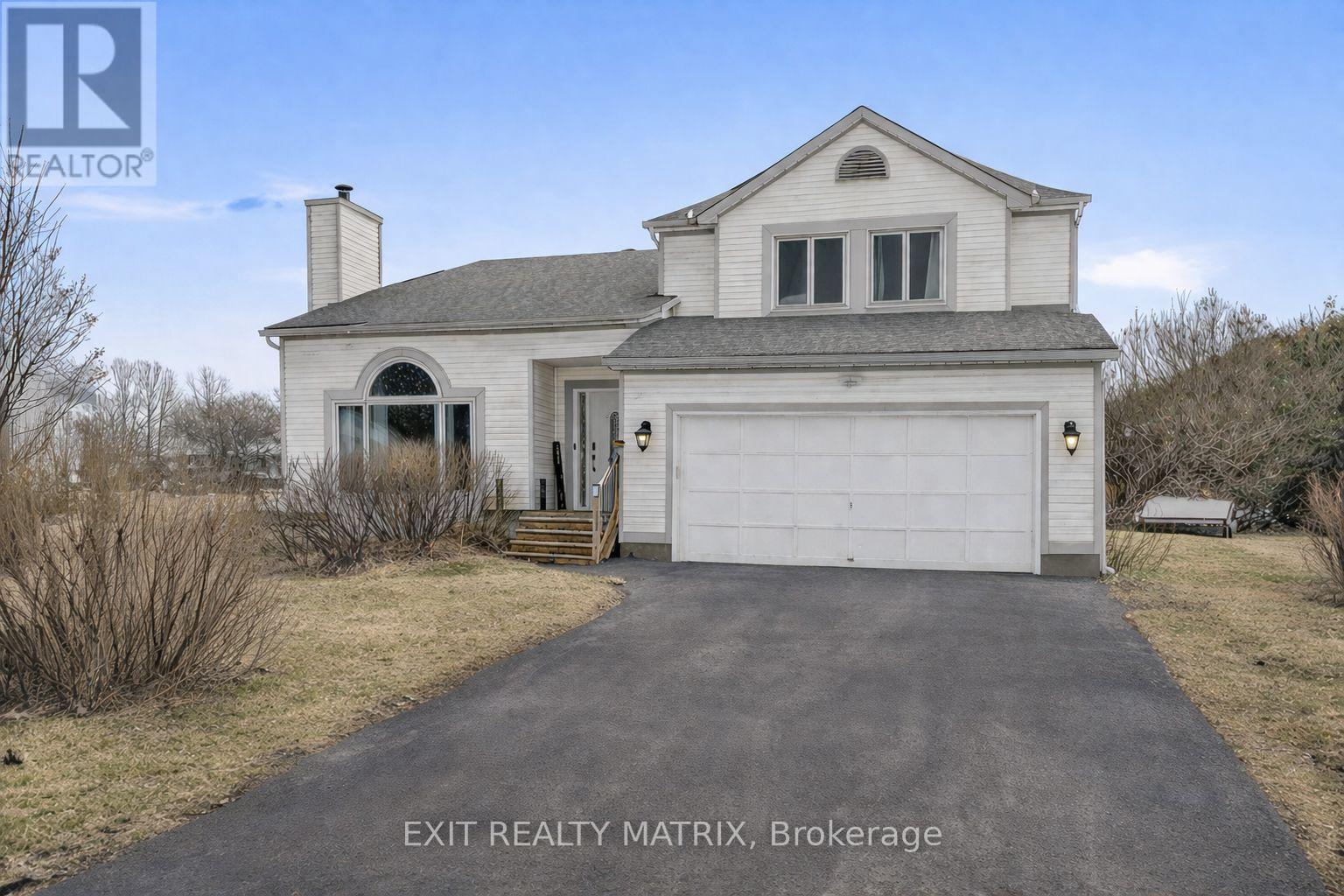 2721 Glen Street, Ottawa, Ontario  K0A 2P0 - Photo 1 - X12828630