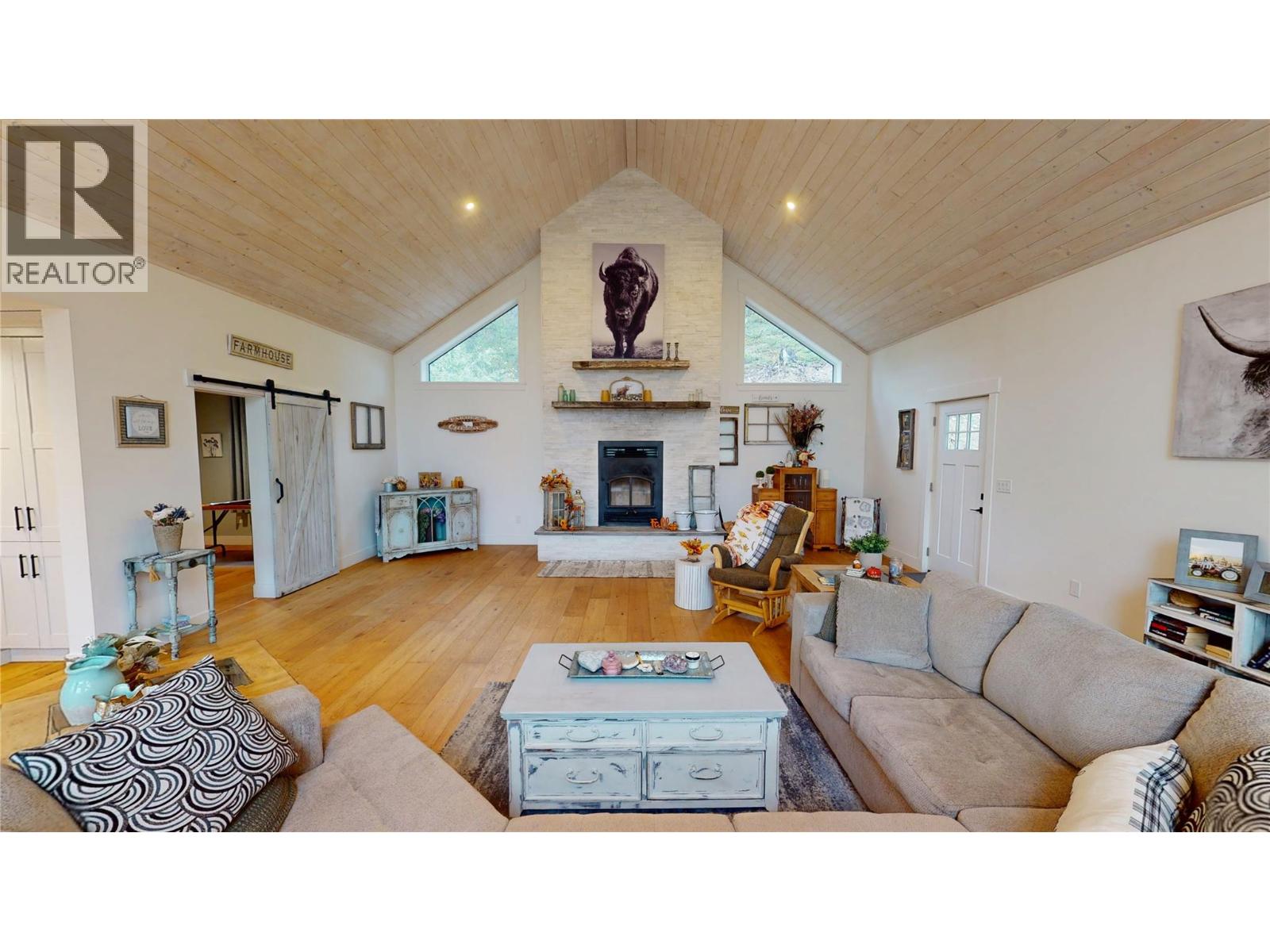 5553 Hidden Valley Road, Cranbrook, British Columbia  V1C 6Z2 - Photo 3 - 10377380