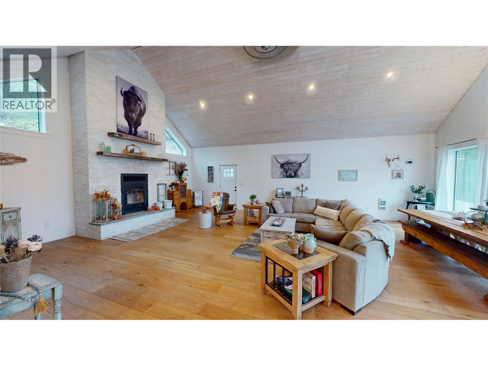 5553 Hidden Valley Road, Cranbrook, British Columbia  V1C 6Z2 - Photo 5 - 10377380