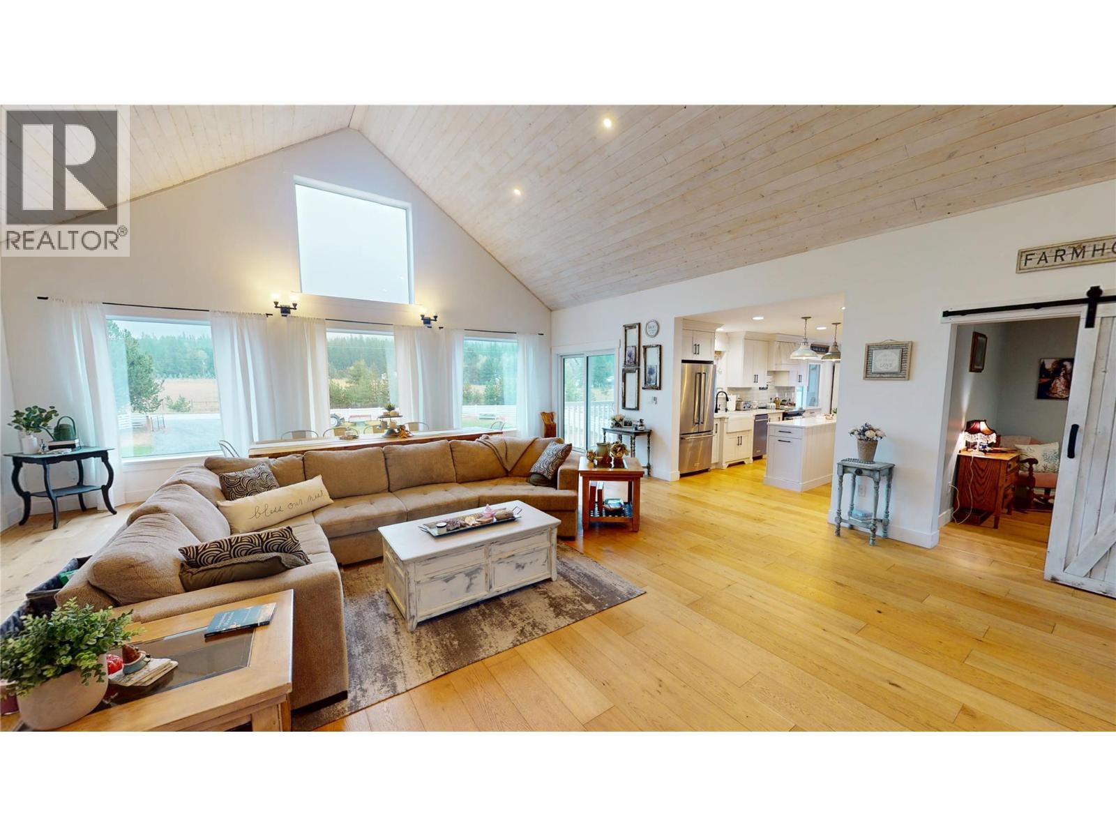 5553 Hidden Valley Road, Cranbrook, British Columbia  V1C 6Z2 - Photo 8 - 10377380