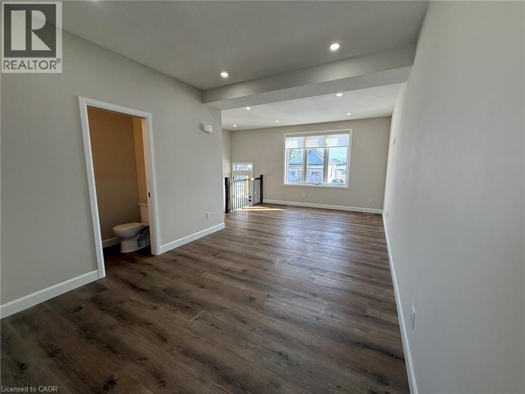 675 Princess Street Unit# Upper Right, Woodstock, Ontario  N4S 4H7 - Photo 5 - 40808138