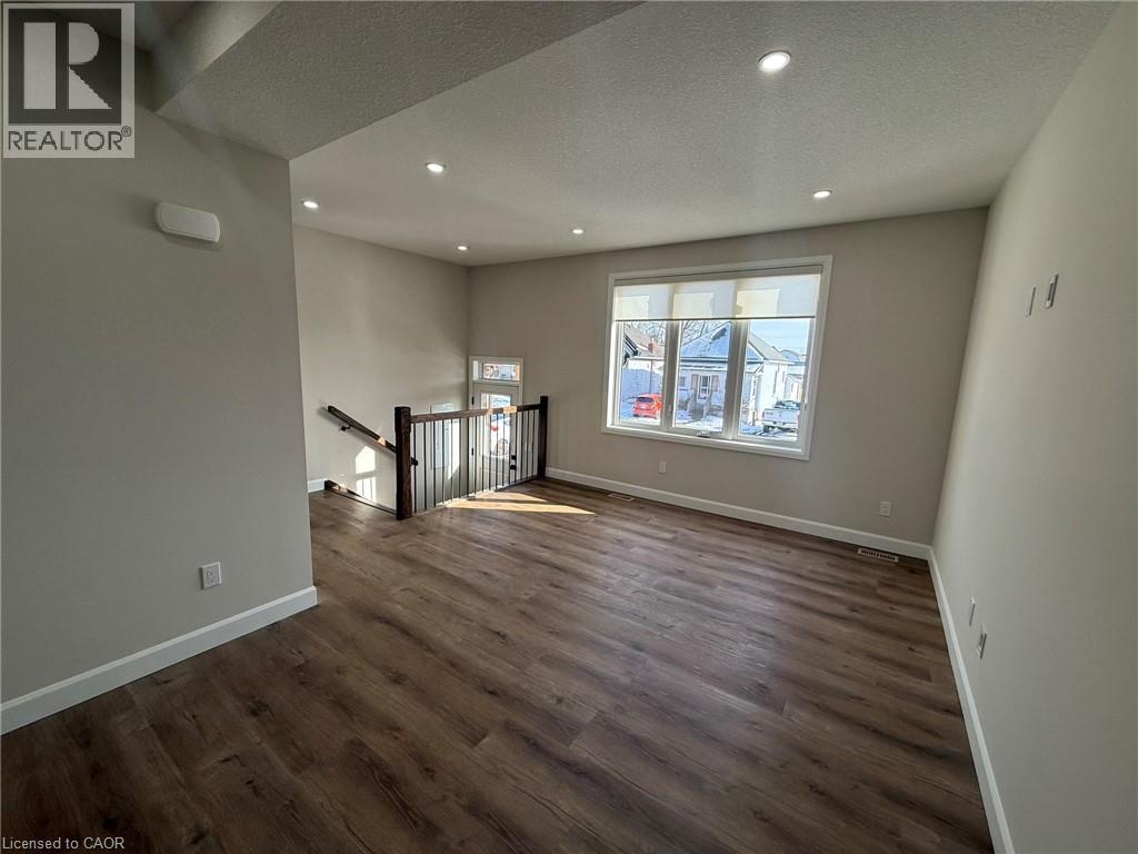 675 Princess Street Unit# Upper Right, Woodstock, Ontario  N4S 4H7 - Photo 6 - 40808138