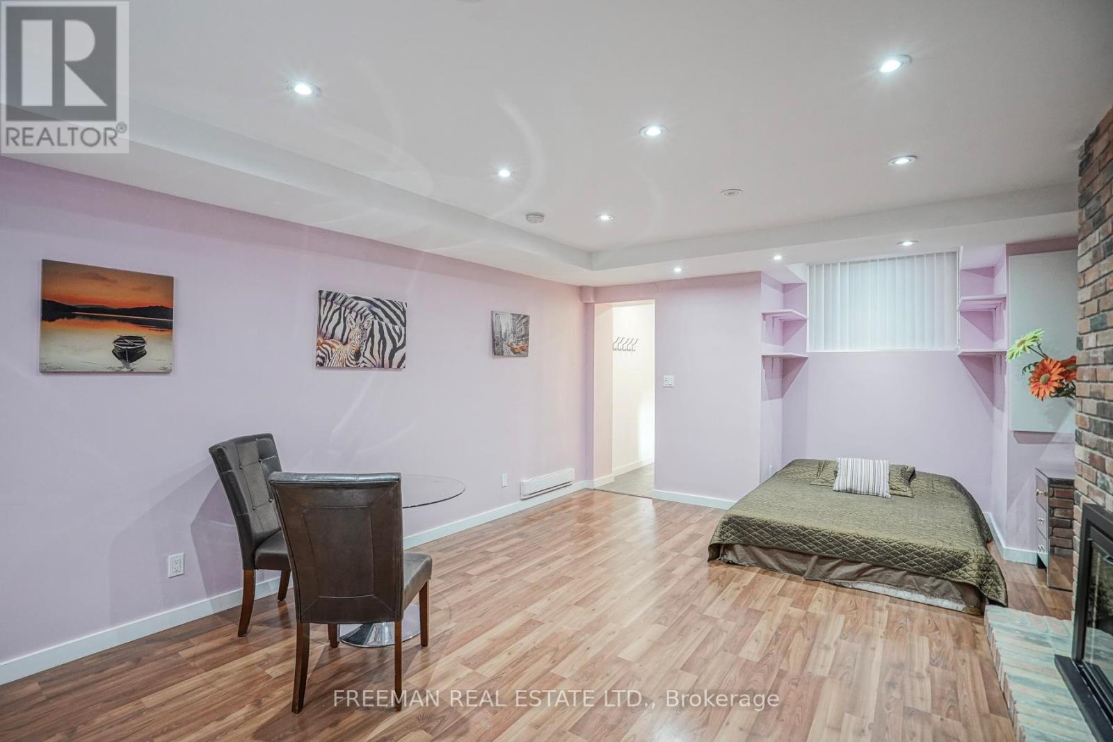 Fr Bsmt - 916 Manning Avenue, Toronto, Ontario  M6G 2X4 - Photo 8 - C12828640