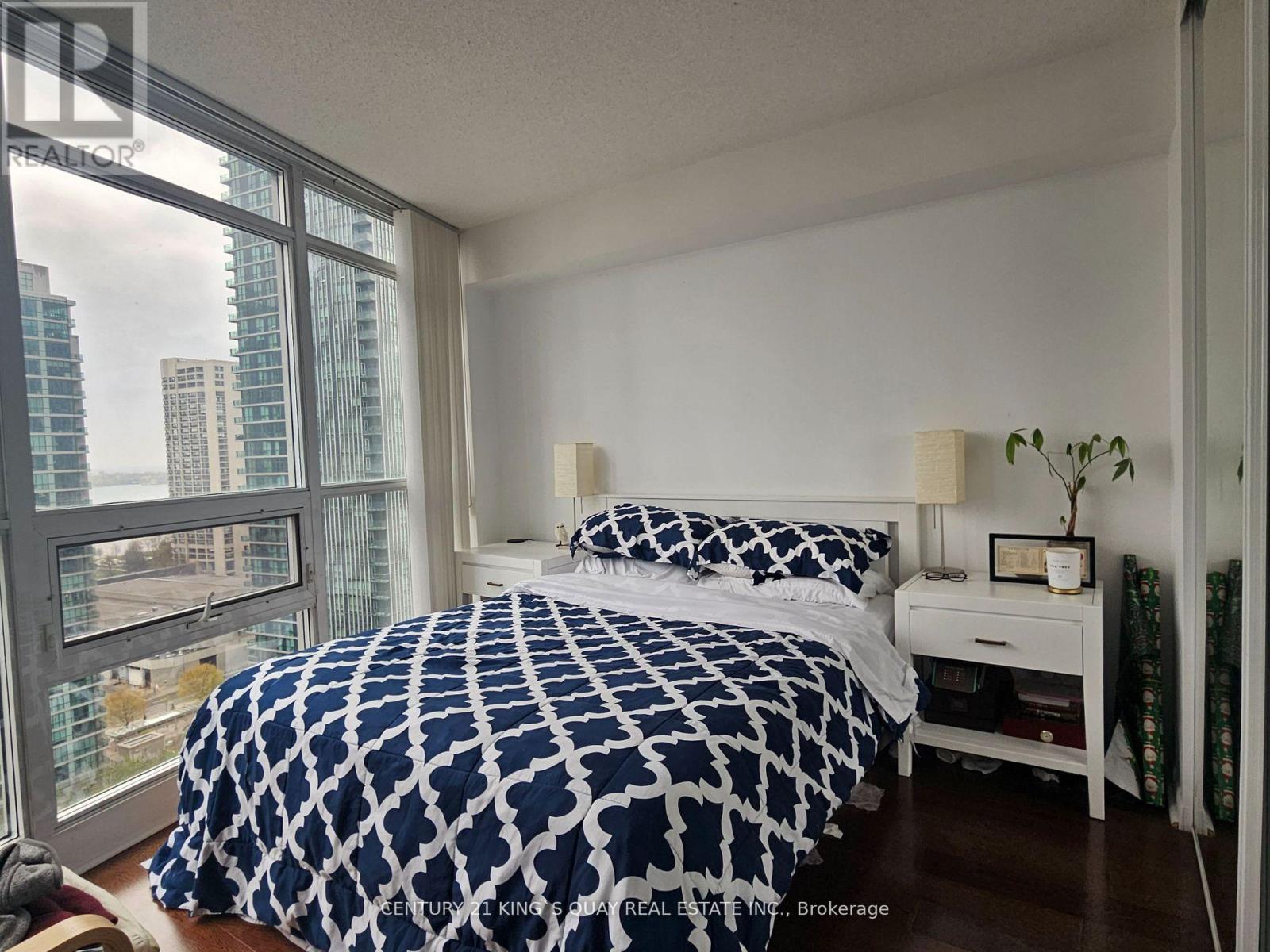 2111 - 18 Yonge Street, Toronto, Ontario  M5E 1Z8 - Photo 11 - C12828646