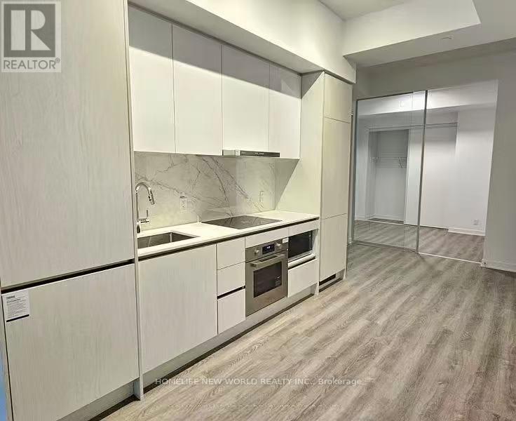 802 - 180 Front Street E, Toronto (Moss Park), Ontario  M5A 0A9 - Photo 2 - C12828662