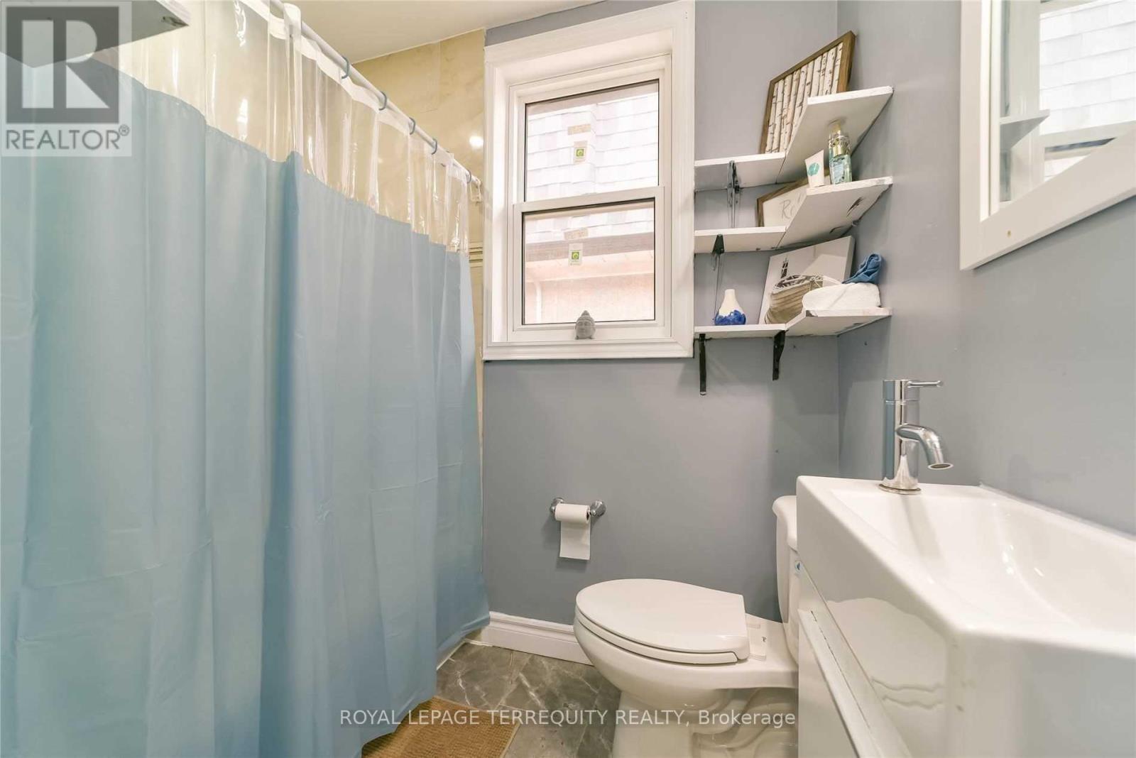 Main Floor - 290 Gliddon Avenue, Oshawa (Central), Ontario  L1H 1Z3 - Photo 11 - E12828644