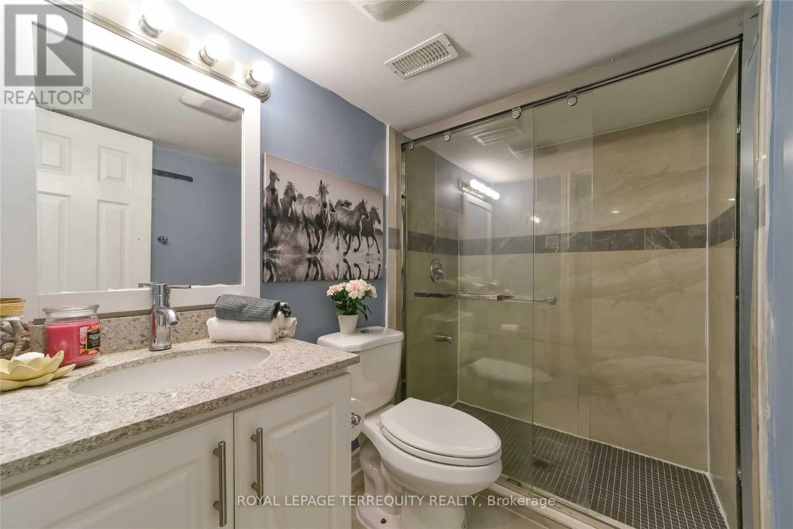 Main Floor - 290 Gliddon Avenue, Oshawa (Central), Ontario  L1H 1Z3 - Photo 12 - E12828644