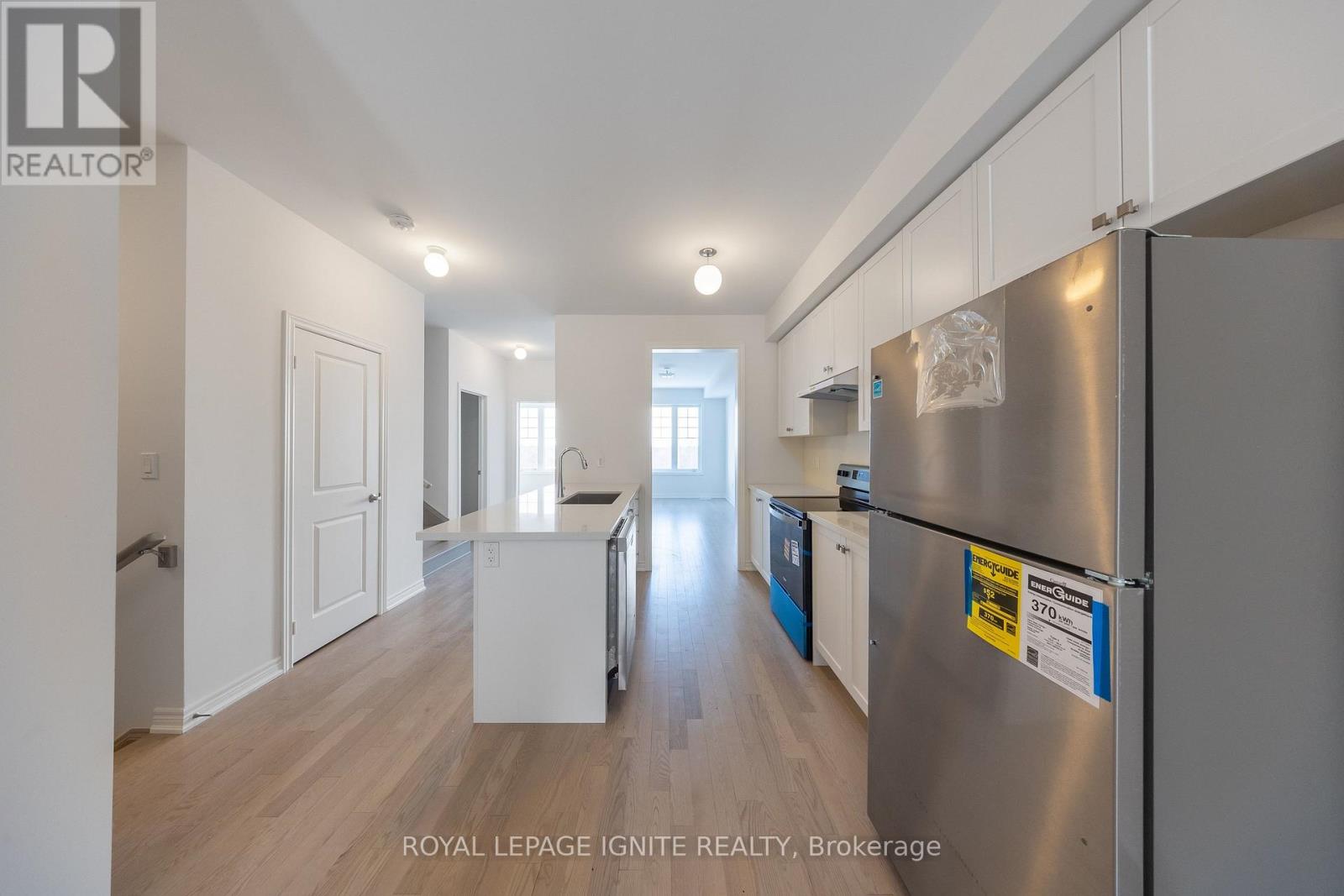 2928 Peter Mattews Drive, Pickering, Ontario  L1X 0R7 - Photo 5 - E12828694