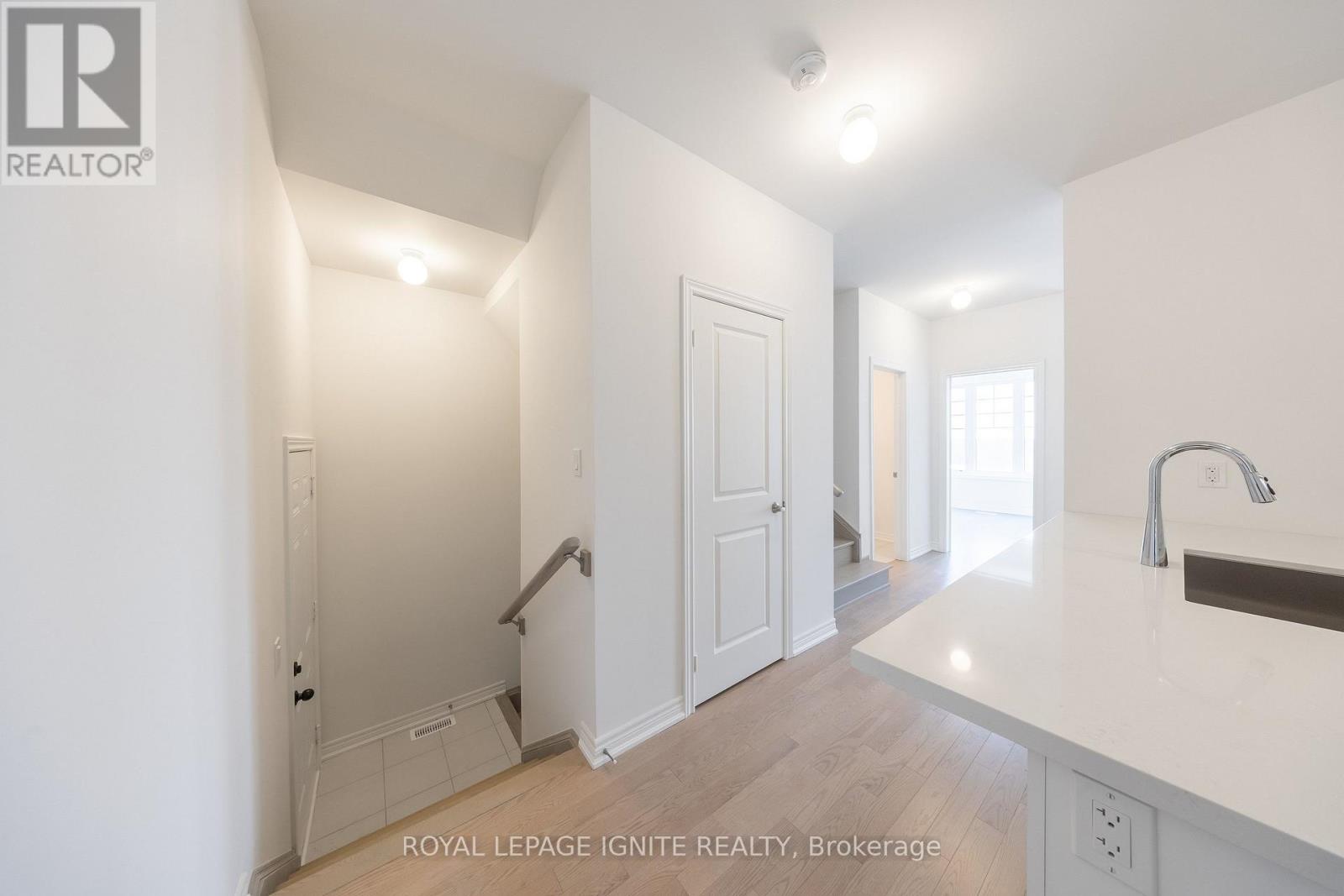 2928 Peter Mattews Drive, Pickering, Ontario  L1X 0R7 - Photo 6 - E12828694