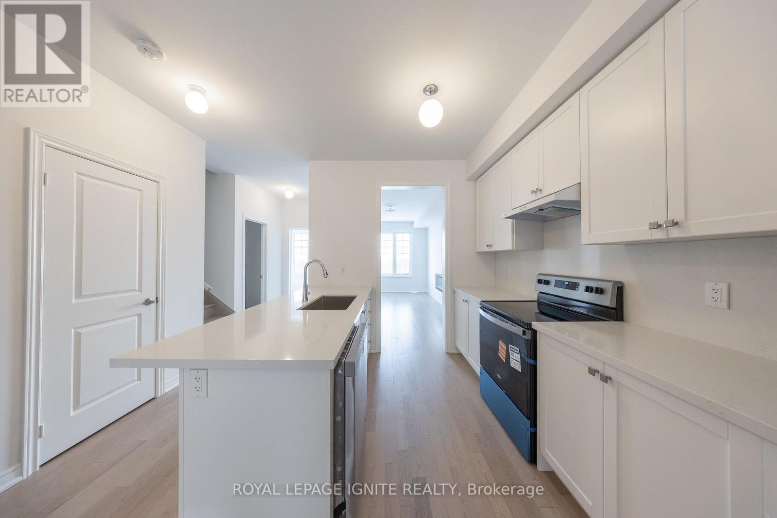 2928 Peter Mattews Drive, Pickering, Ontario  L1X 0R7 - Photo 8 - E12828694