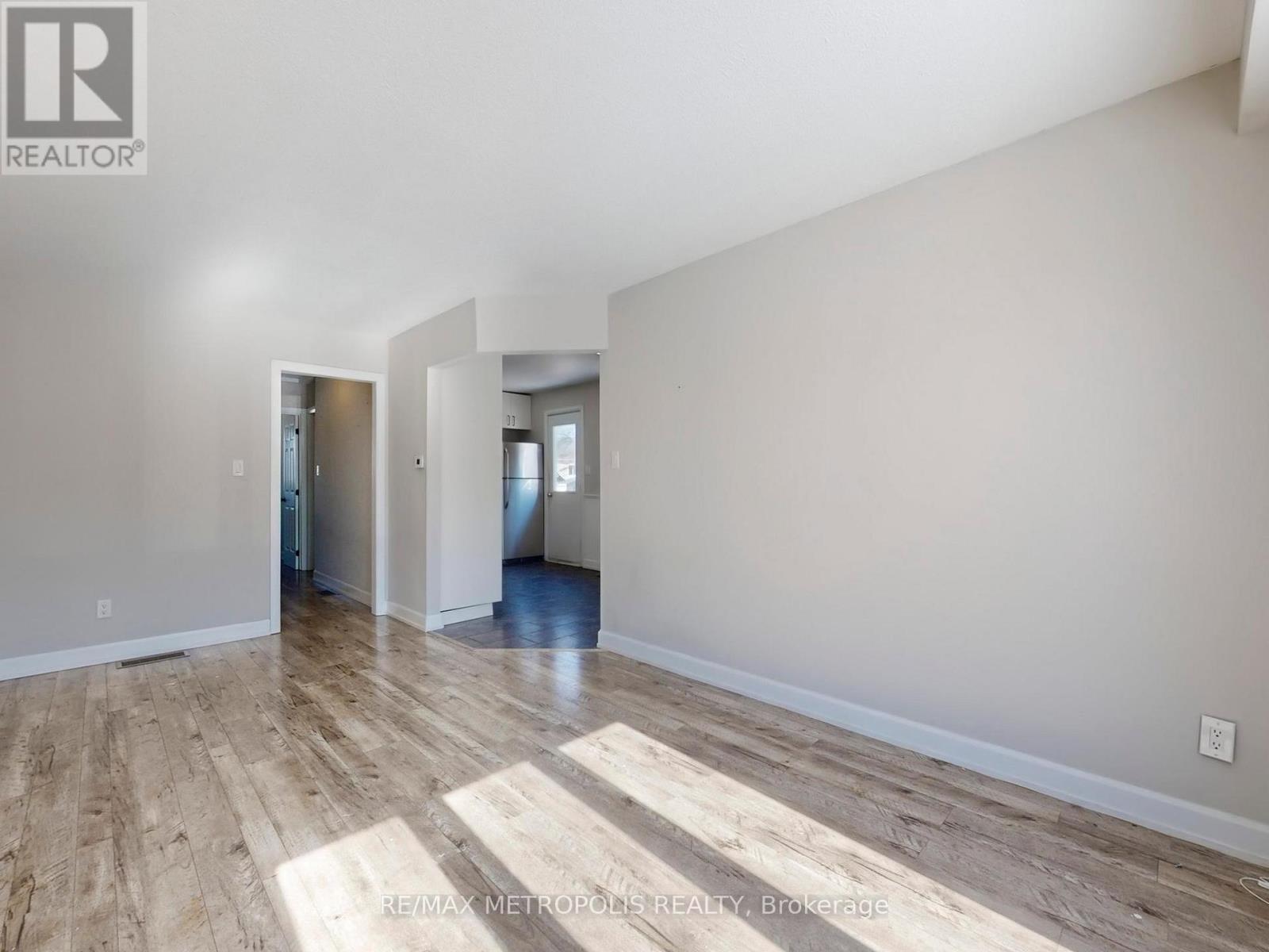 1294 Sunningdale Avenue, Oshawa (Donevan), Ontario  L1H 8G7 - Photo 10 - E12828704