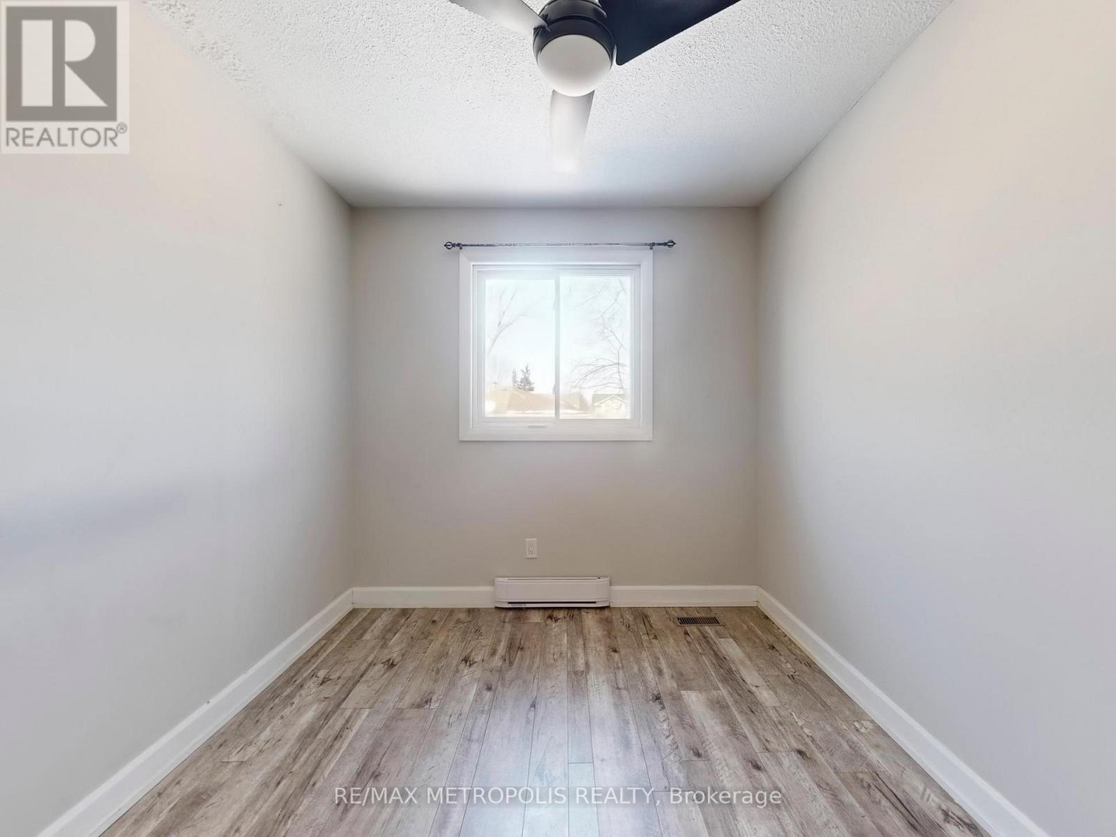 1294 Sunningdale Avenue, Oshawa (Donevan), Ontario  L1H 8G7 - Photo 21 - E12828704