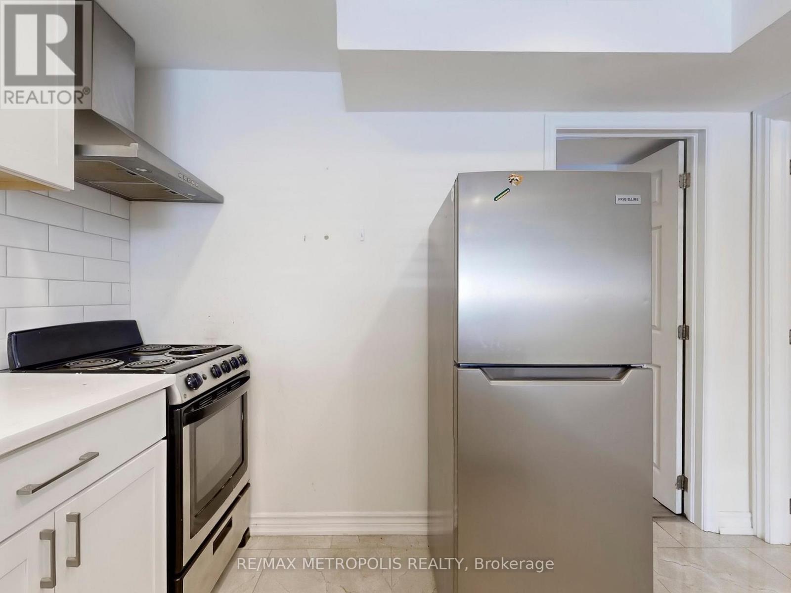 1294 Sunningdale Avenue, Oshawa (Donevan), Ontario  L1H 8G7 - Photo 35 - E12828704