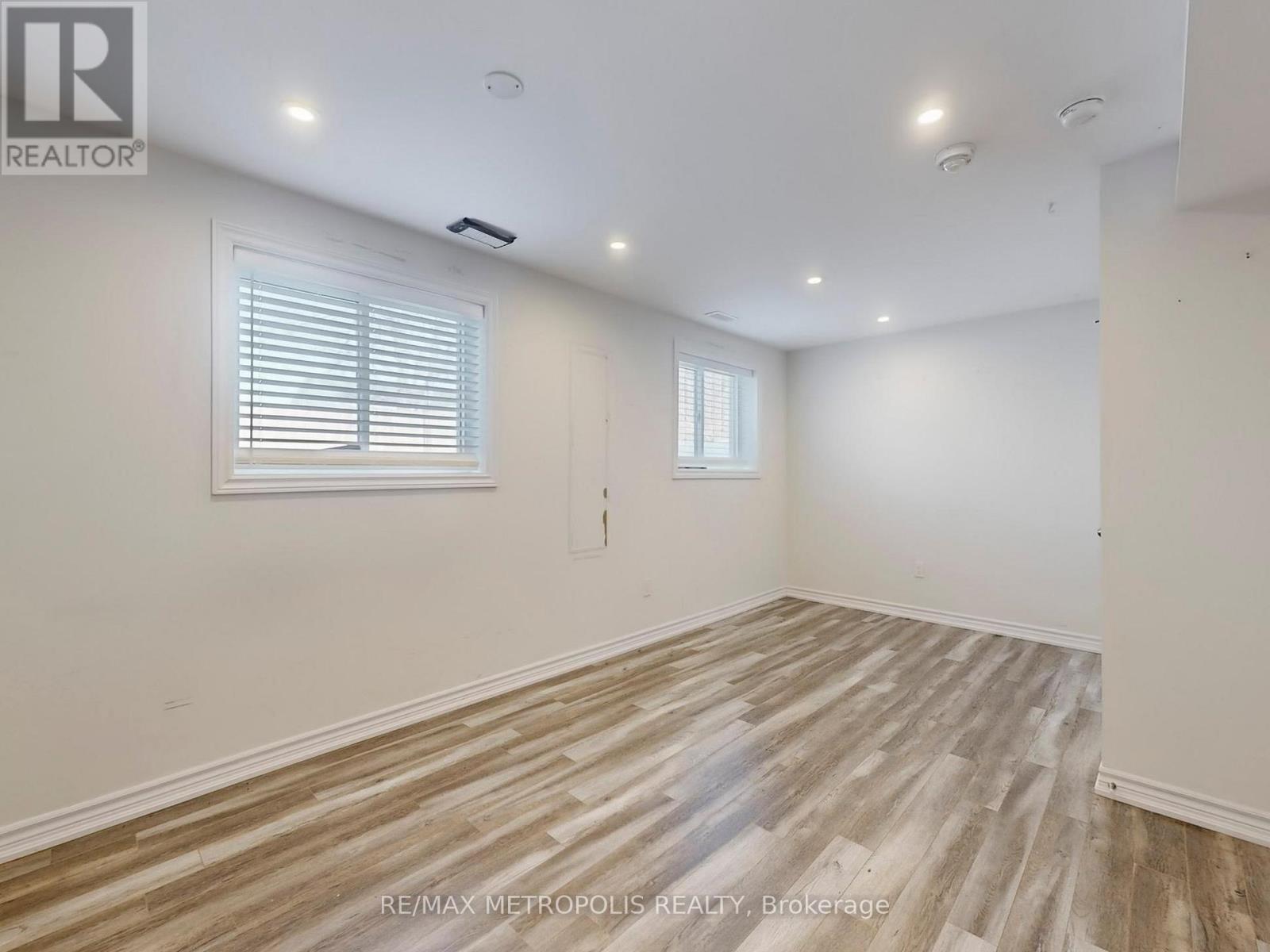 1294 Sunningdale Avenue, Oshawa (Donevan), Ontario  L1H 8G7 - Photo 37 - E12828704