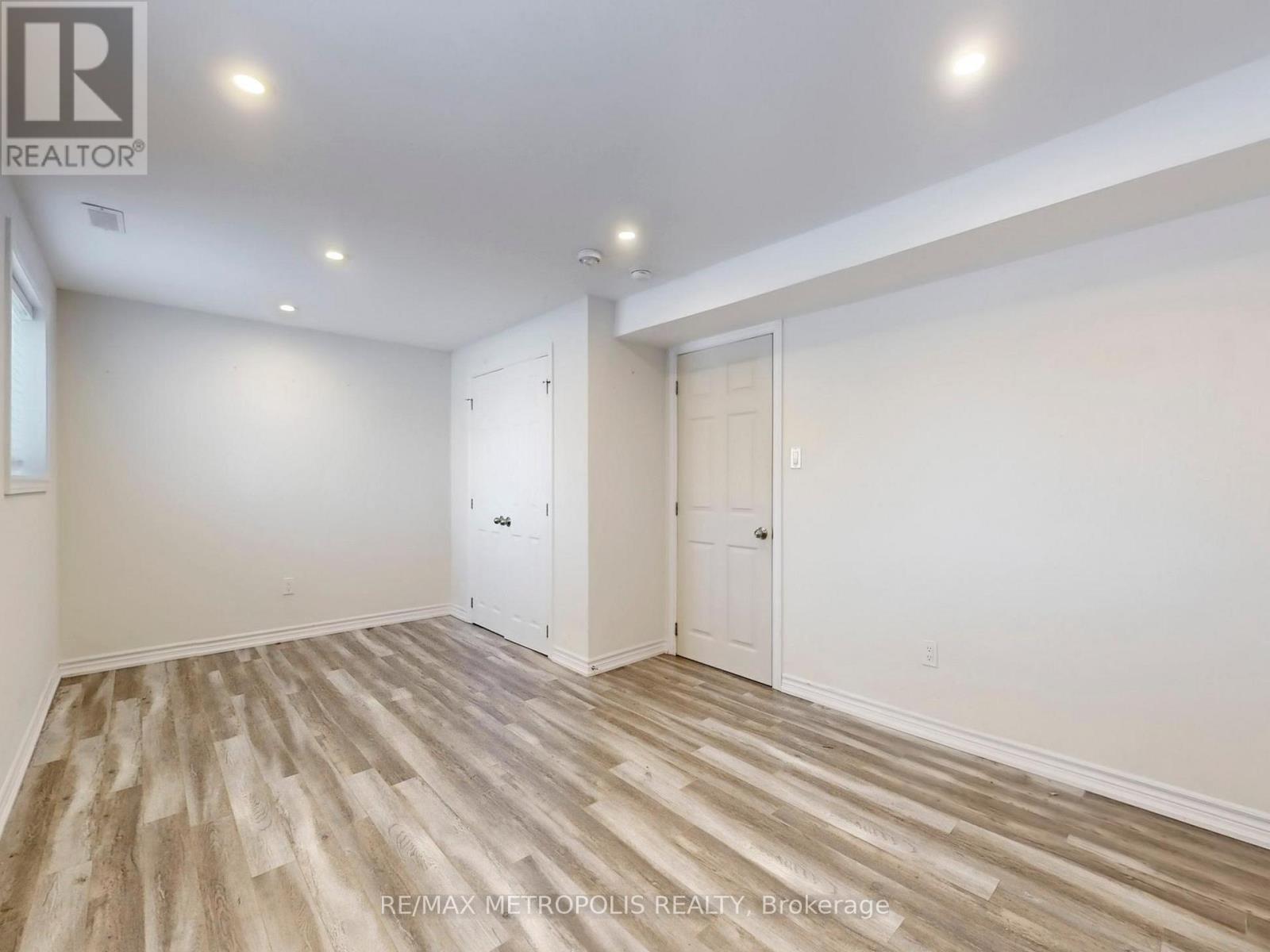 1294 Sunningdale Avenue, Oshawa (Donevan), Ontario  L1H 8G7 - Photo 38 - E12828704