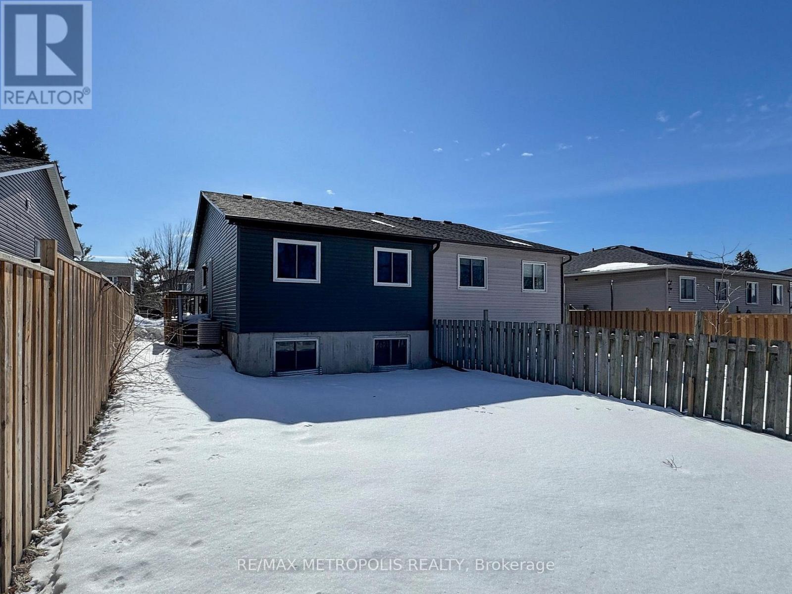 1294 Sunningdale Avenue, Oshawa (Donevan), Ontario  L1H 8G7 - Photo 44 - E12828704