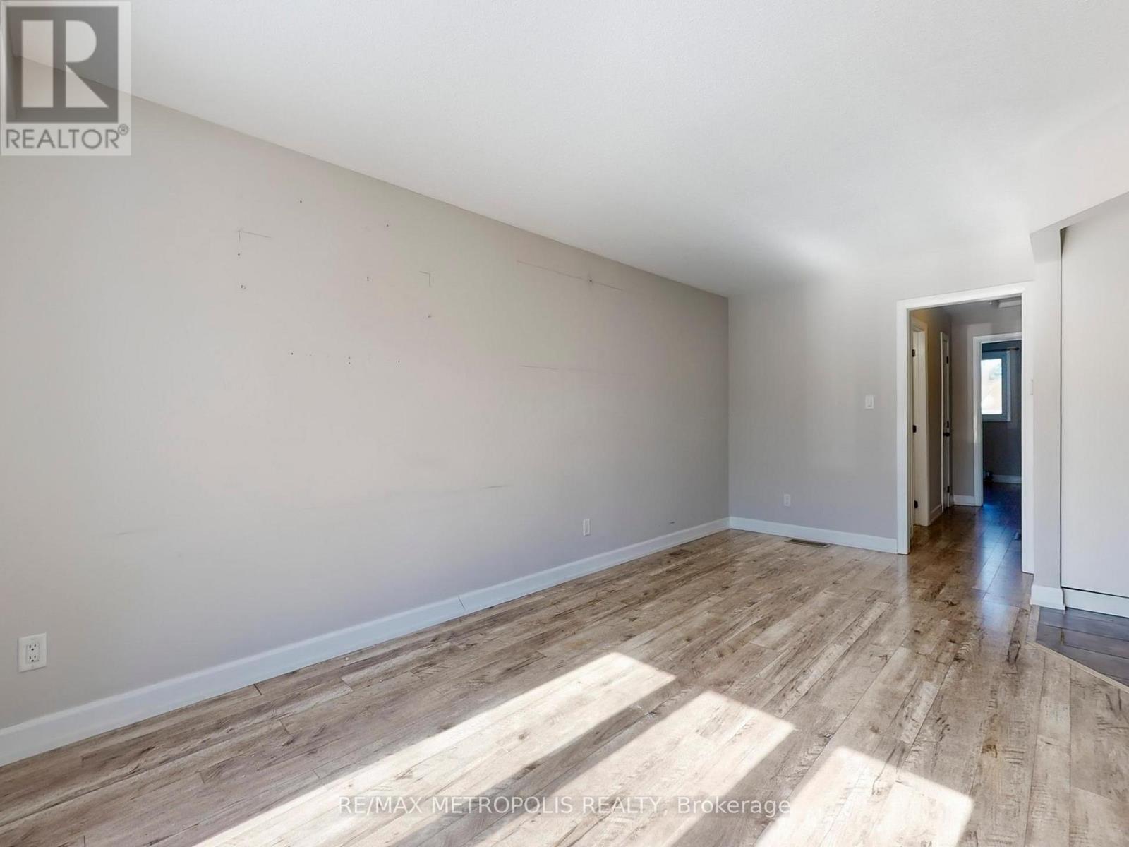 1294 Sunningdale Avenue, Oshawa (Donevan), Ontario  L1H 8G7 - Photo 9 - E12828704