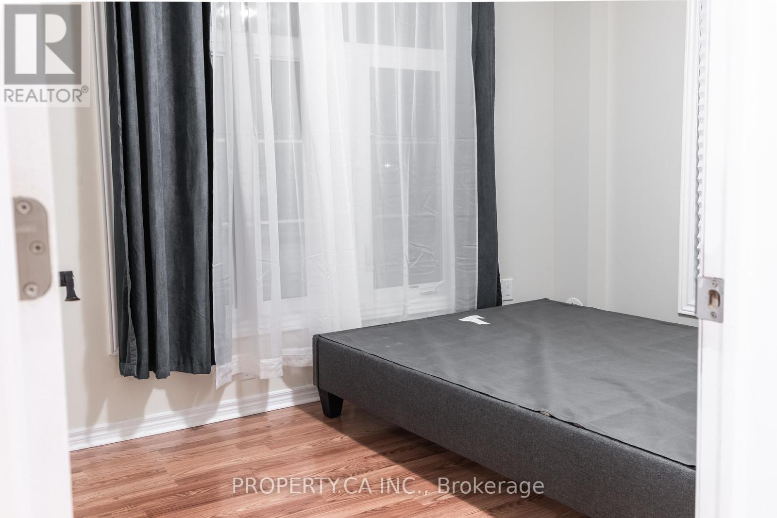 Lower - 70 Grand Trunk Avenue, Vaughan, Ontario  L6A 0X8 - Photo 13 - N12828596