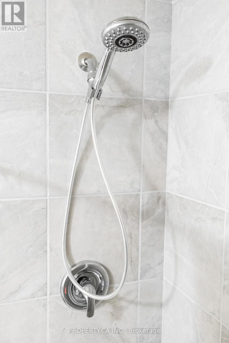 Lower - 70 Grand Trunk Avenue, Vaughan, Ontario  L6A 0X8 - Photo 16 - N12828596