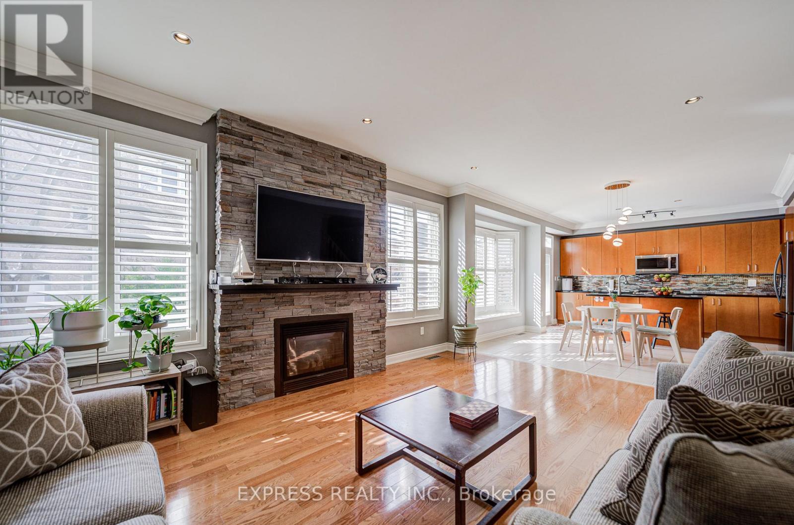 10 Eber Street, Richmond Hill, Ontario  L4E 4X2 - Photo 12 - N12828624