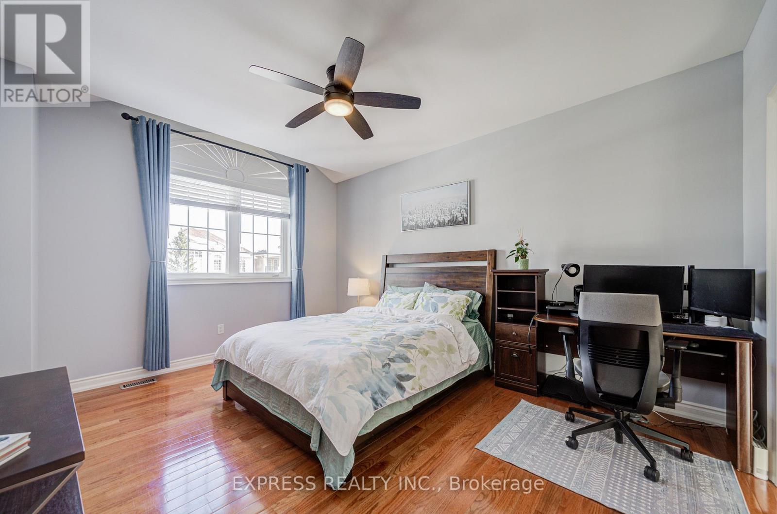 10 Eber Street, Richmond Hill, Ontario  L4E 4X2 - Photo 22 - N12828624