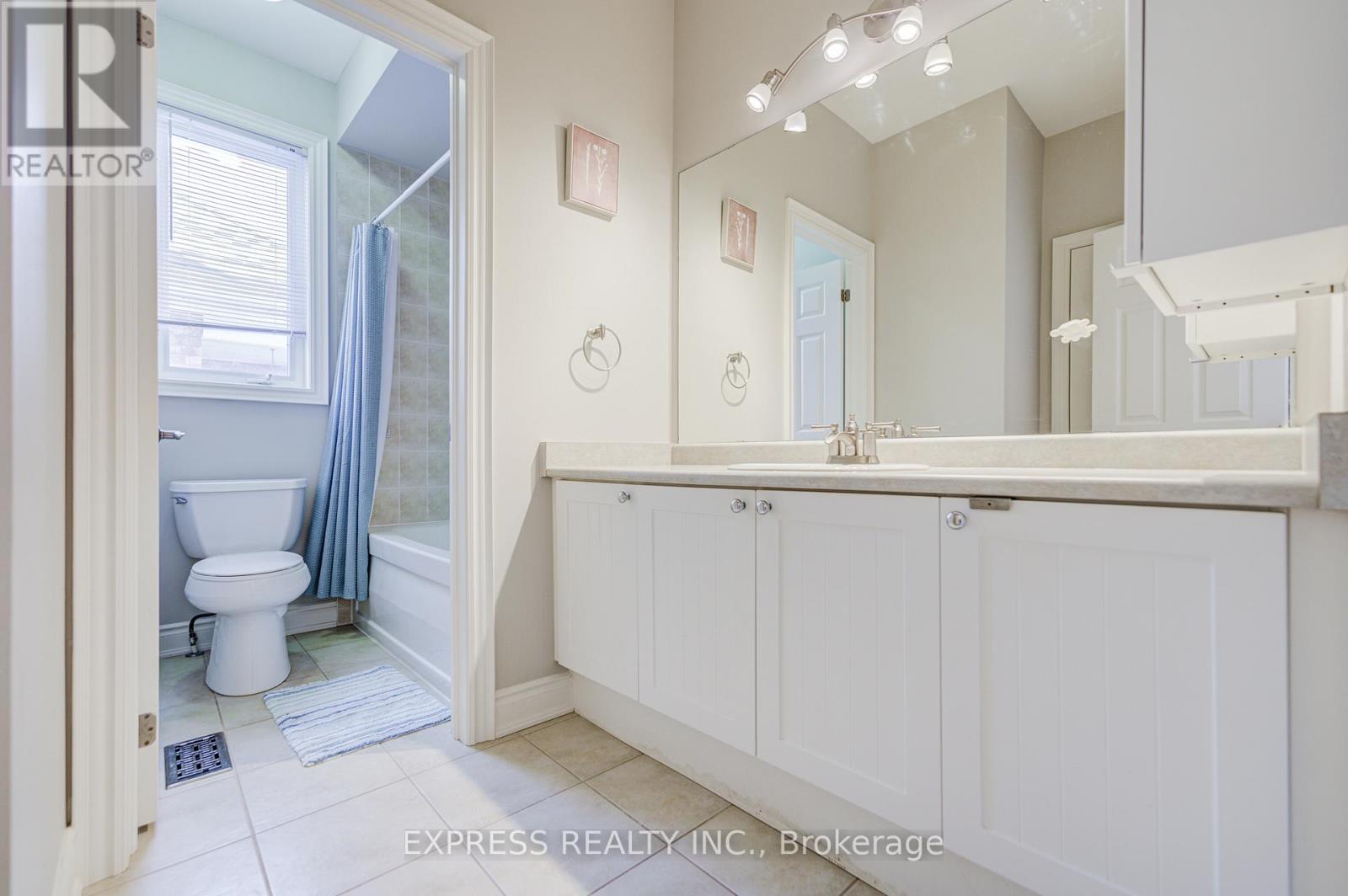 10 Eber Street, Richmond Hill, Ontario  L4E 4X2 - Photo 33 - N12828624