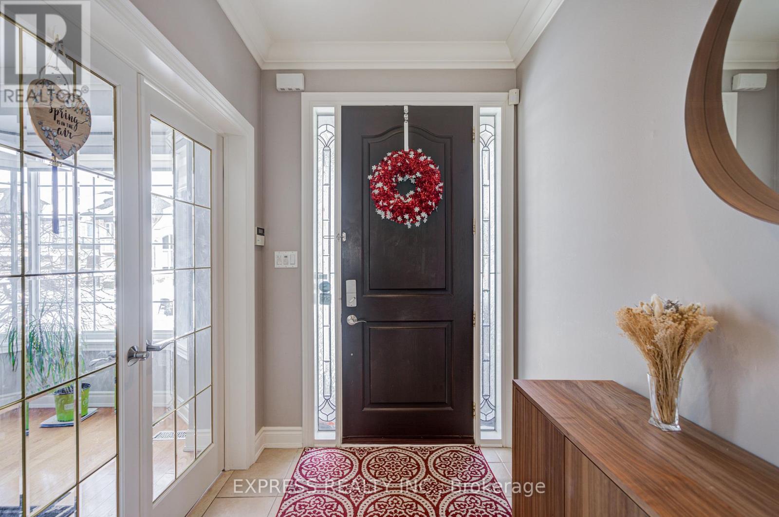 10 Eber Street, Richmond Hill, Ontario  L4E 4X2 - Photo 4 - N12828624