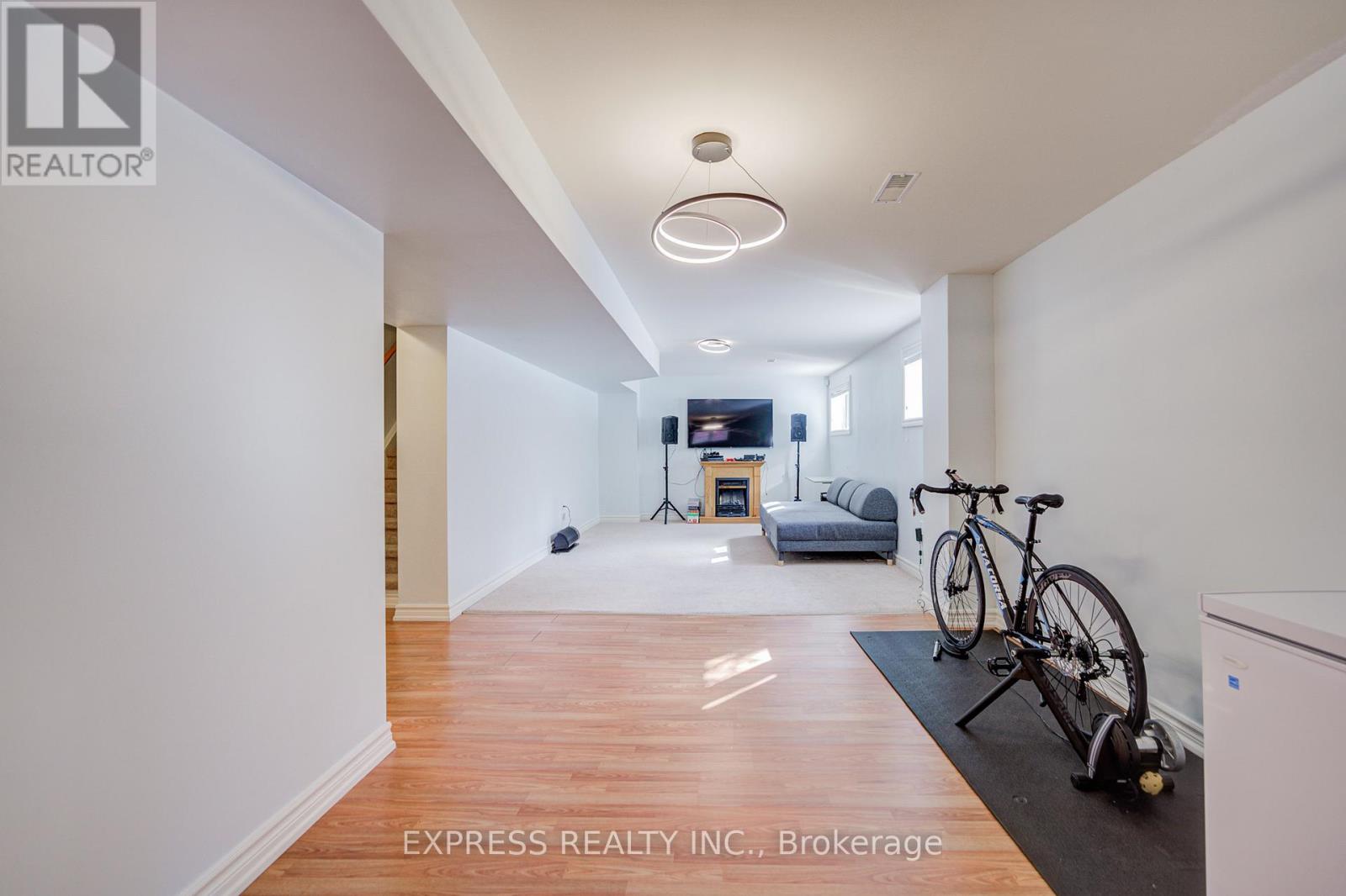 10 Eber Street, Richmond Hill, Ontario  L4E 4X2 - Photo 41 - N12828624