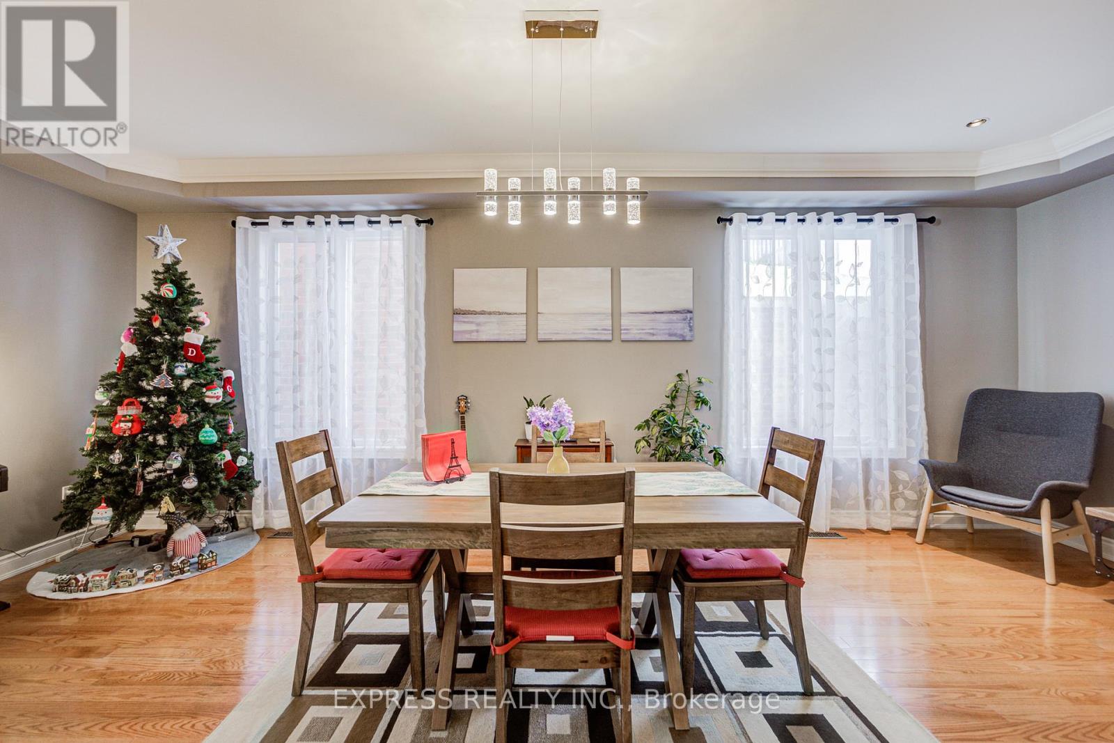 10 Eber Street, Richmond Hill, Ontario  L4E 4X2 - Photo 7 - N12828624