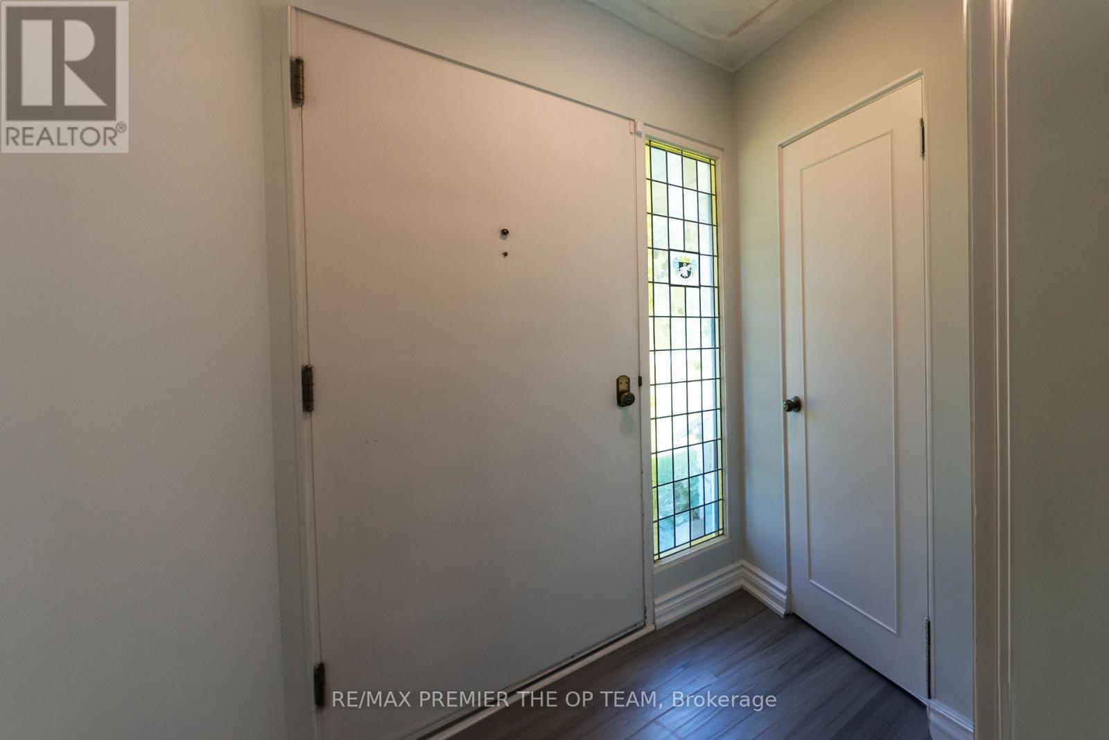 37 John Street, King, Ontario  L7B 1J6 - Photo 4 - N12828648