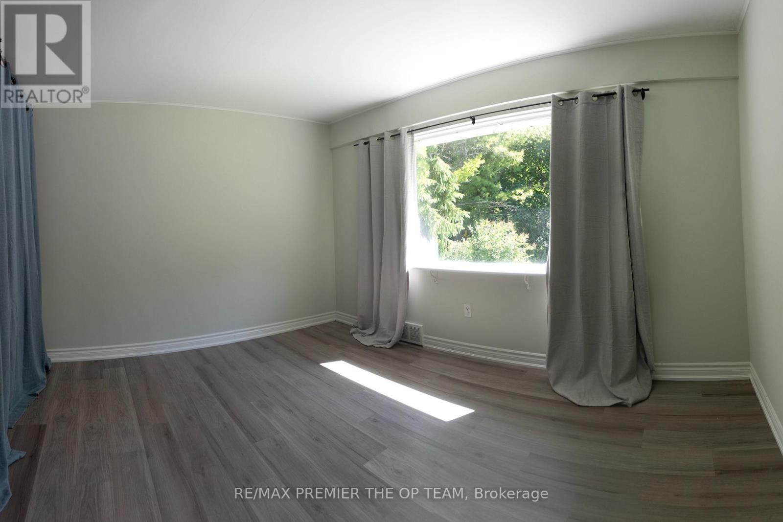 37 John Street, King, Ontario  L7B 1J6 - Photo 9 - N12828648