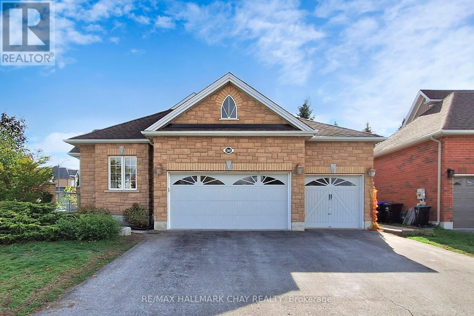 1069 BOOTH AVENUE, Innisfil, Ontario