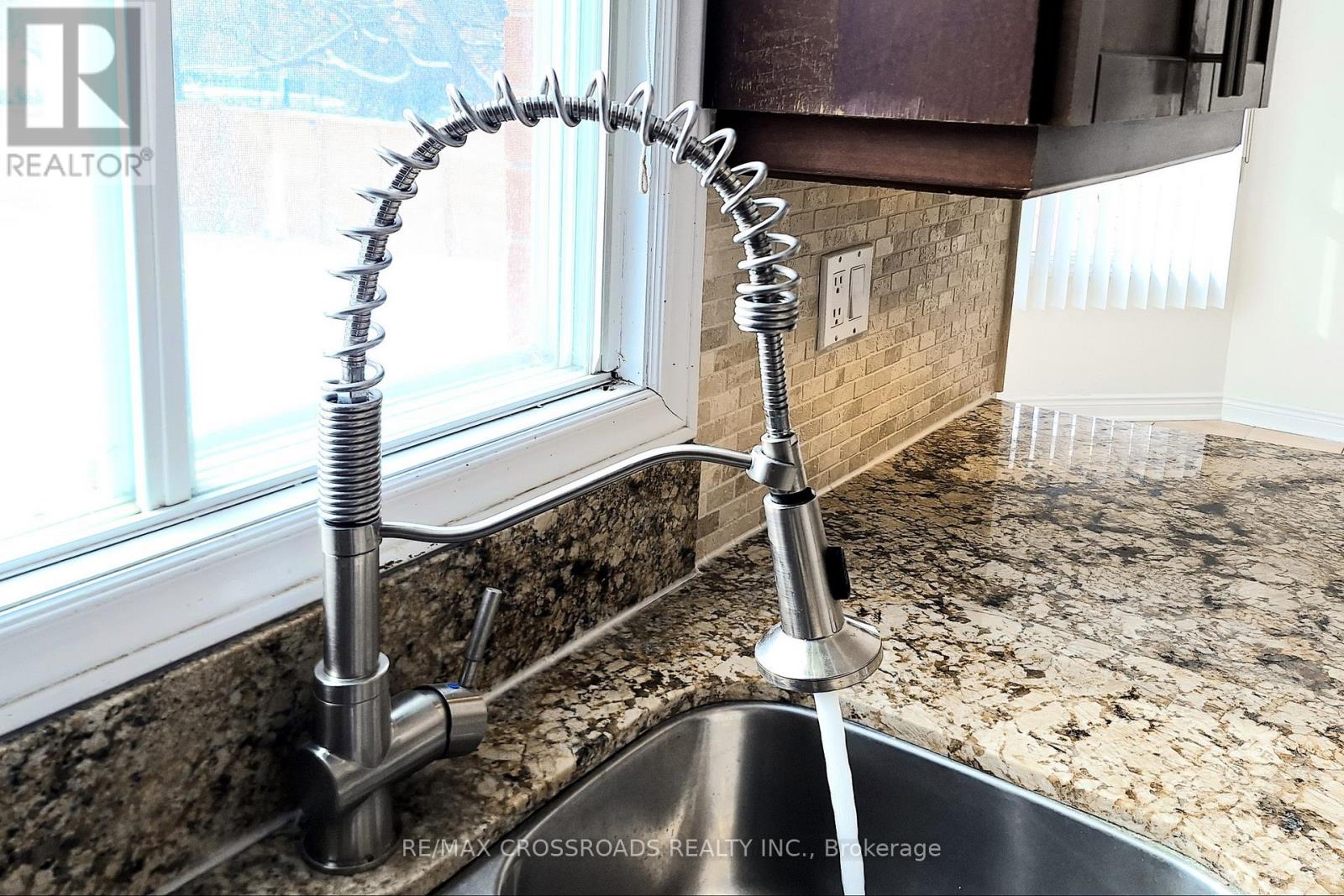 50 Marchwood Crescent, Richmond Hill, Ontario  L4C 8M4 - Photo 21 - N12828654