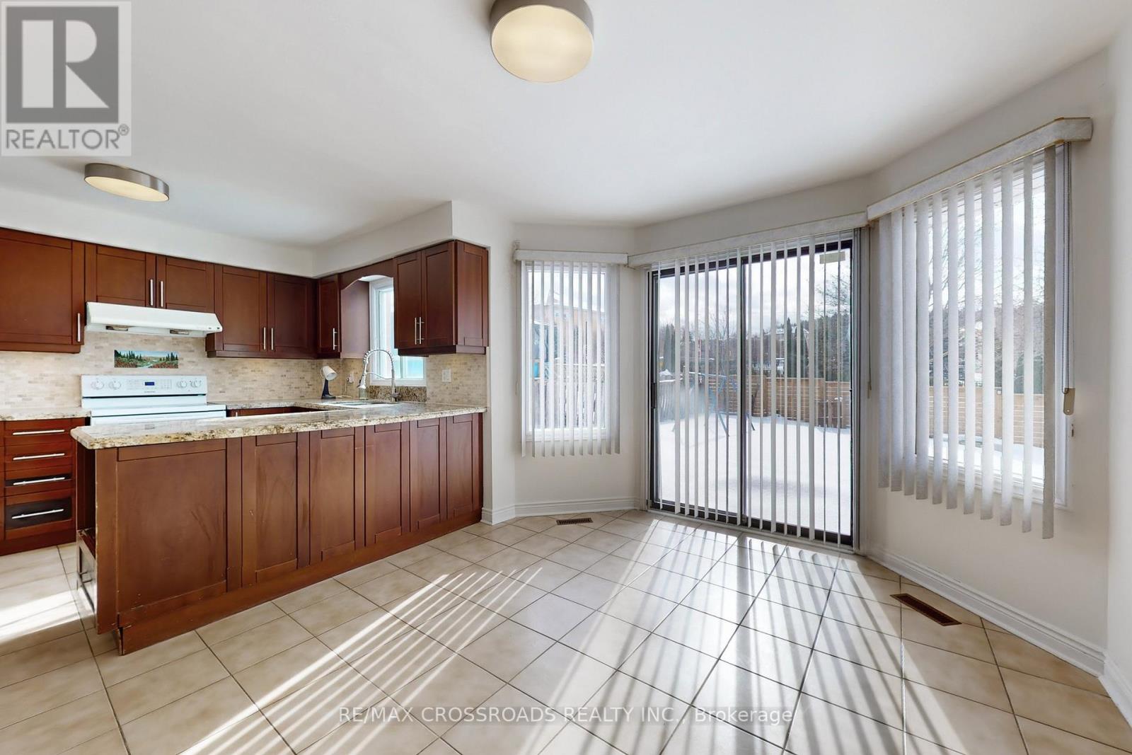 50 Marchwood Crescent, Richmond Hill, Ontario  L4C 8M4 - Photo 23 - N12828654