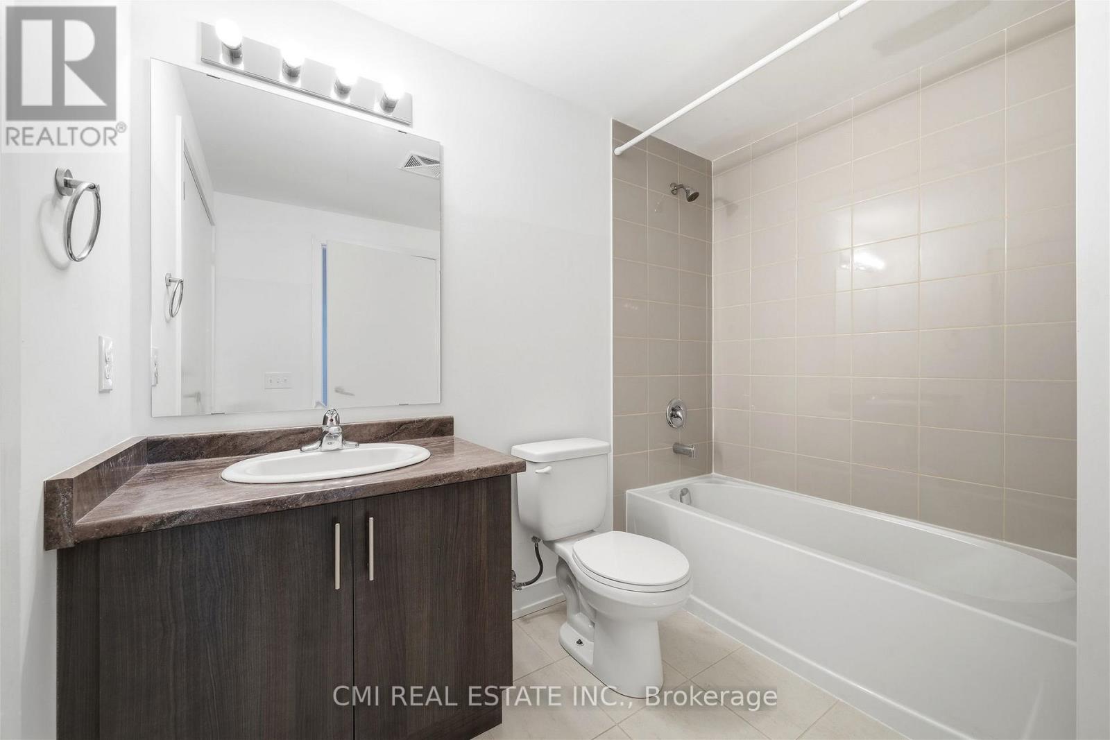 501 - 4 Spice Way, Barrie, Ontario  L9J 0M2 - Photo 19 - S12828556