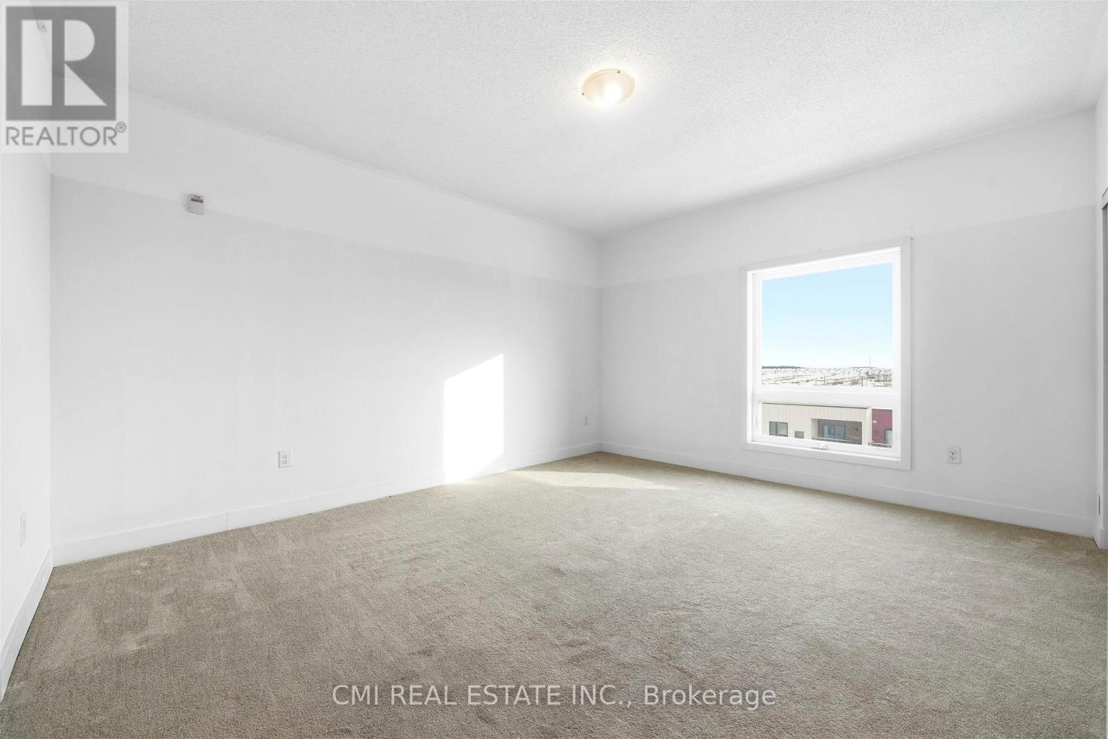 501 - 4 Spice Way, Barrie, Ontario  L9J 0M2 - Photo 21 - S12828556