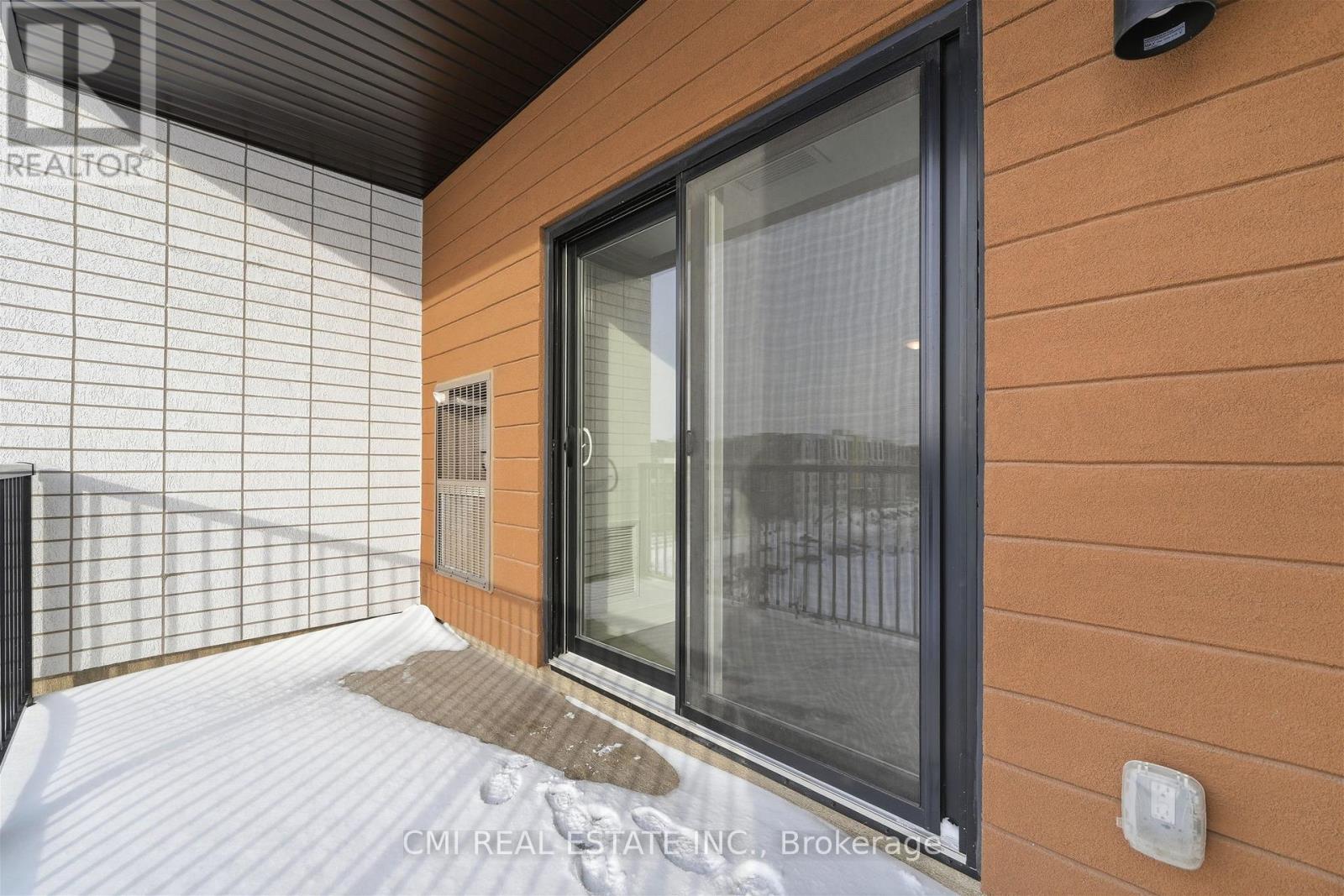 501 - 4 Spice Way, Barrie, Ontario  L9J 0M2 - Photo 32 - S12828556