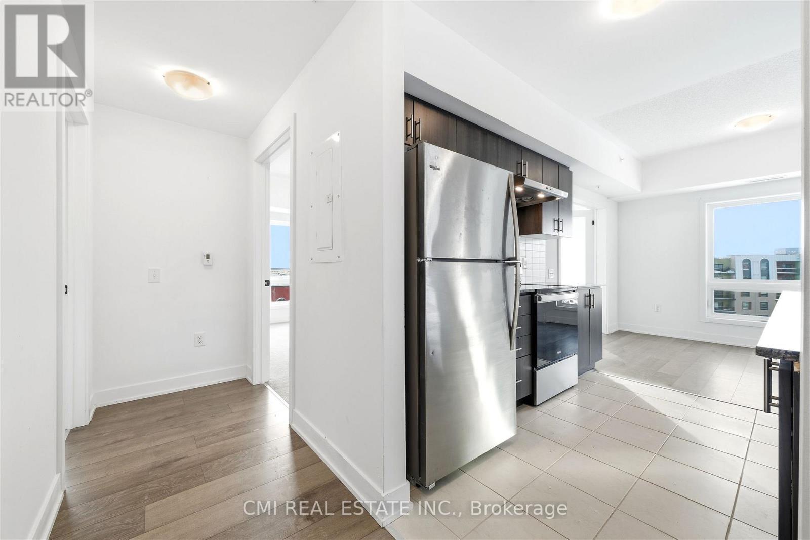 501 - 4 Spice Way, Barrie, Ontario  L9J 0M2 - Photo 8 - S12828556