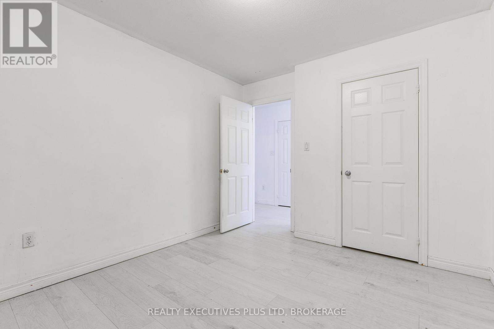 389 Wright Crescent, Niagara-On-The-Lake, Ontario  L0S 1J0 - Photo 25 - X12828458