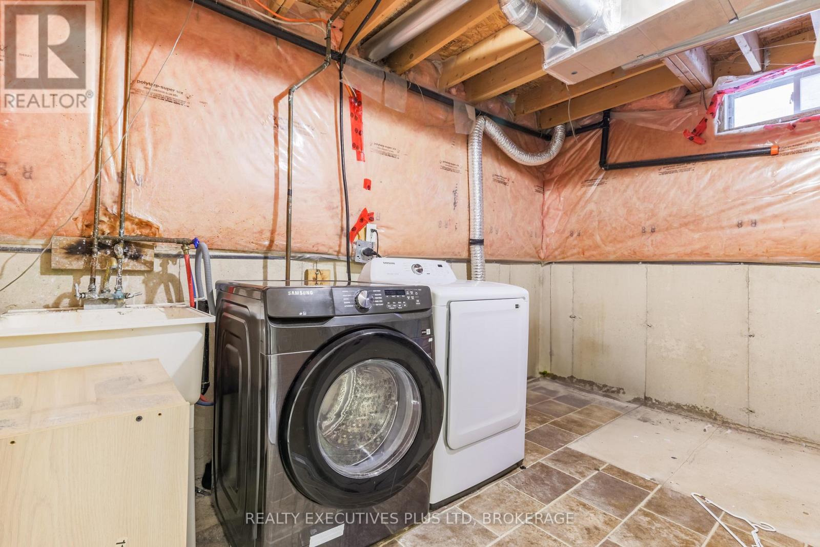 389 Wright Crescent, Niagara-On-The-Lake, Ontario  L0S 1J0 - Photo 35 - X12828458