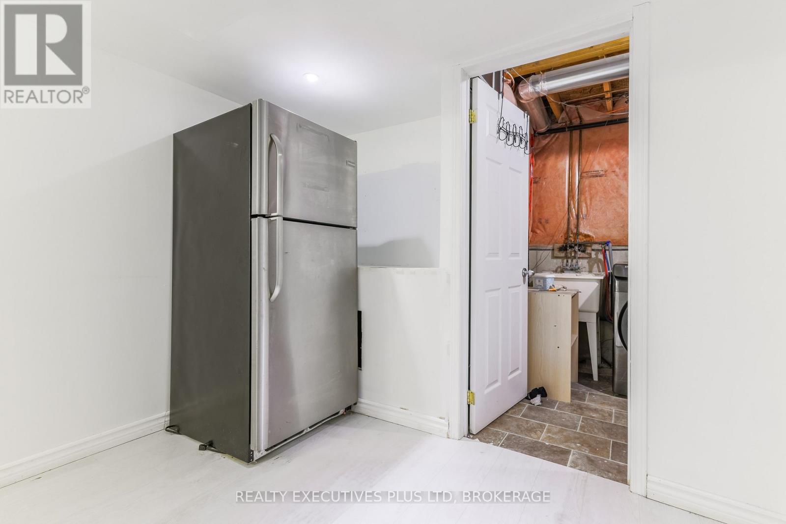 389 Wright Crescent, Niagara-On-The-Lake, Ontario  L0S 1J0 - Photo 34 - X12828458