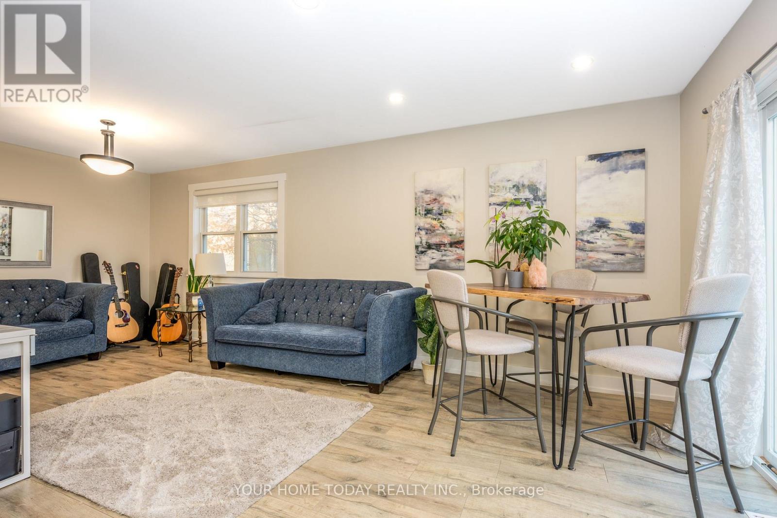 29 Normandy Boulevard, Halton Hills, Ontario  L7G 1V9 - Photo 10 - W12828552