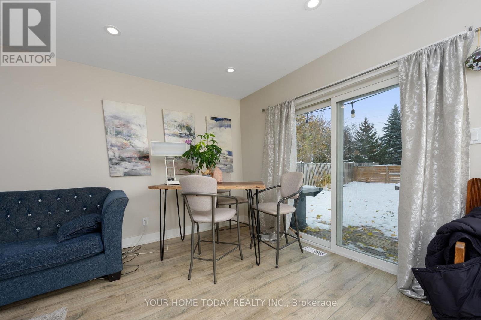 29 Normandy Boulevard, Halton Hills, Ontario  L7G 1V9 - Photo 11 - W12828552