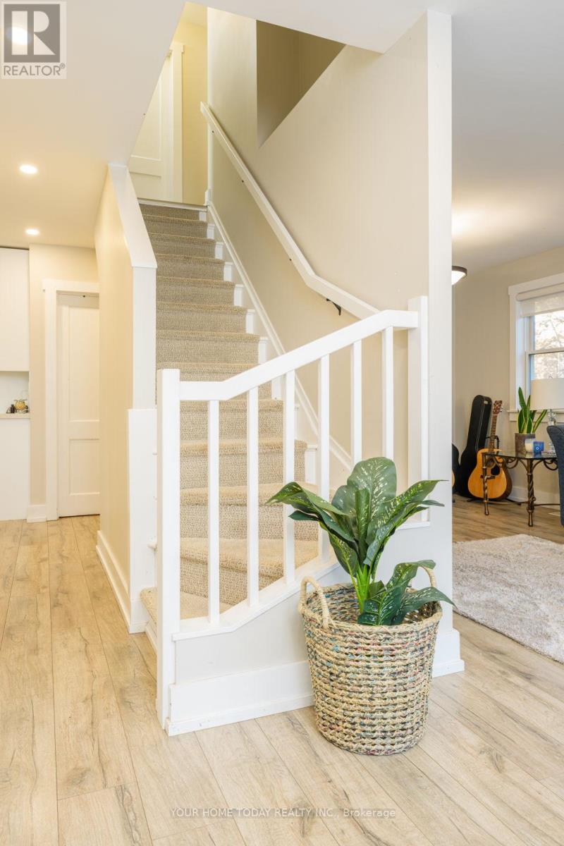 29 Normandy Boulevard, Halton Hills, Ontario  L7G 1V9 - Photo 16 - W12828552