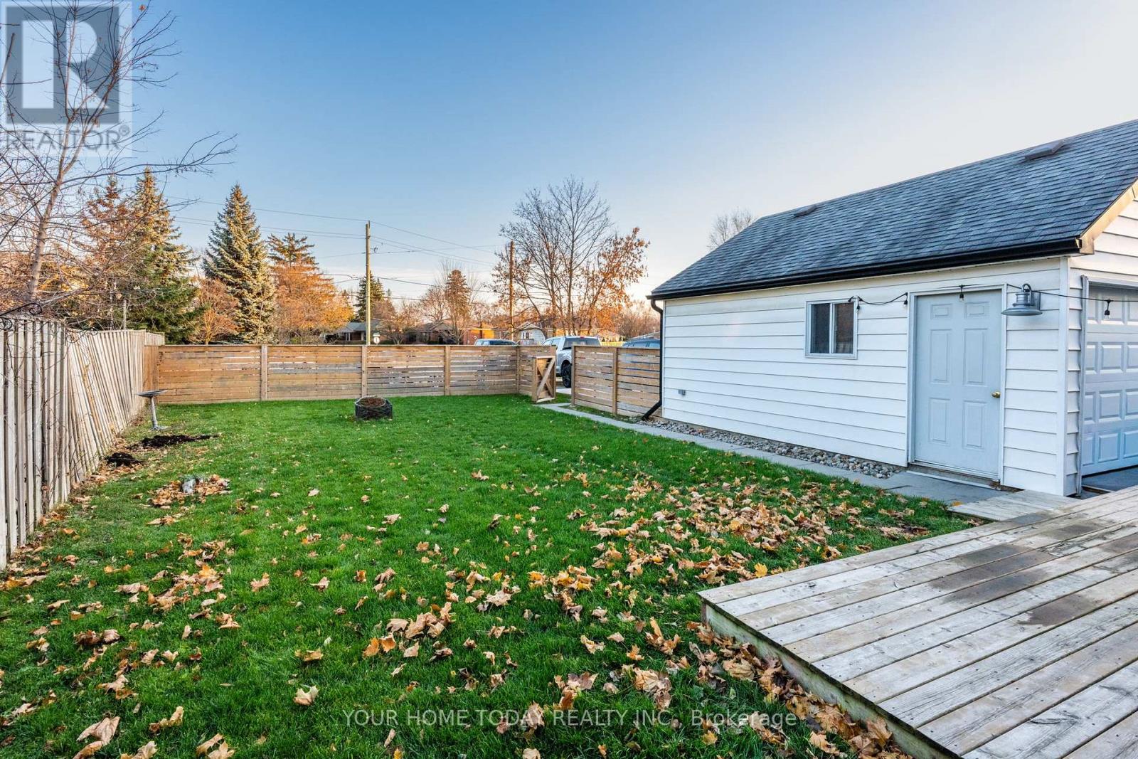 29 Normandy Boulevard, Halton Hills, Ontario  L7G 1V9 - Photo 24 - W12828552