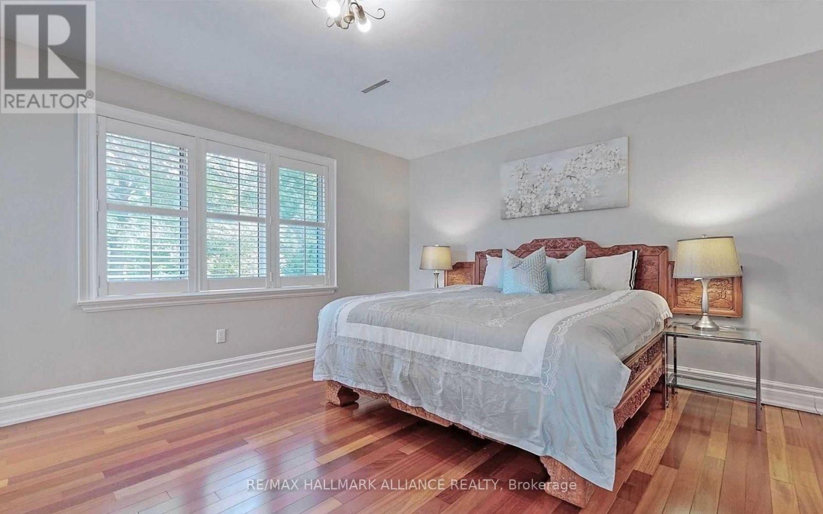 2413 Robin Drive, Mississauga, Ontario  L5K 1S8 - Photo 22 - W12828554