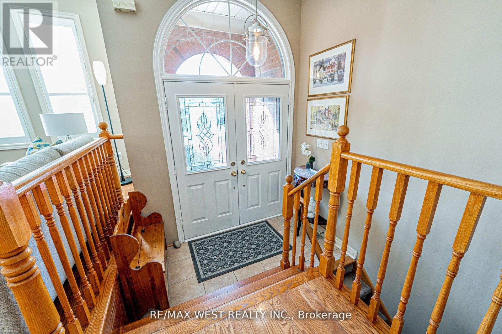 2223 Lapsley Crescent, Oakville, Ontario  L6M 4V1 - Photo 5 - W12828560