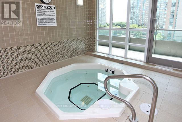 2702 - 208 Enfield Place, Mississauga, Ontario  L5B 0G8 - Photo 12 - W12828568