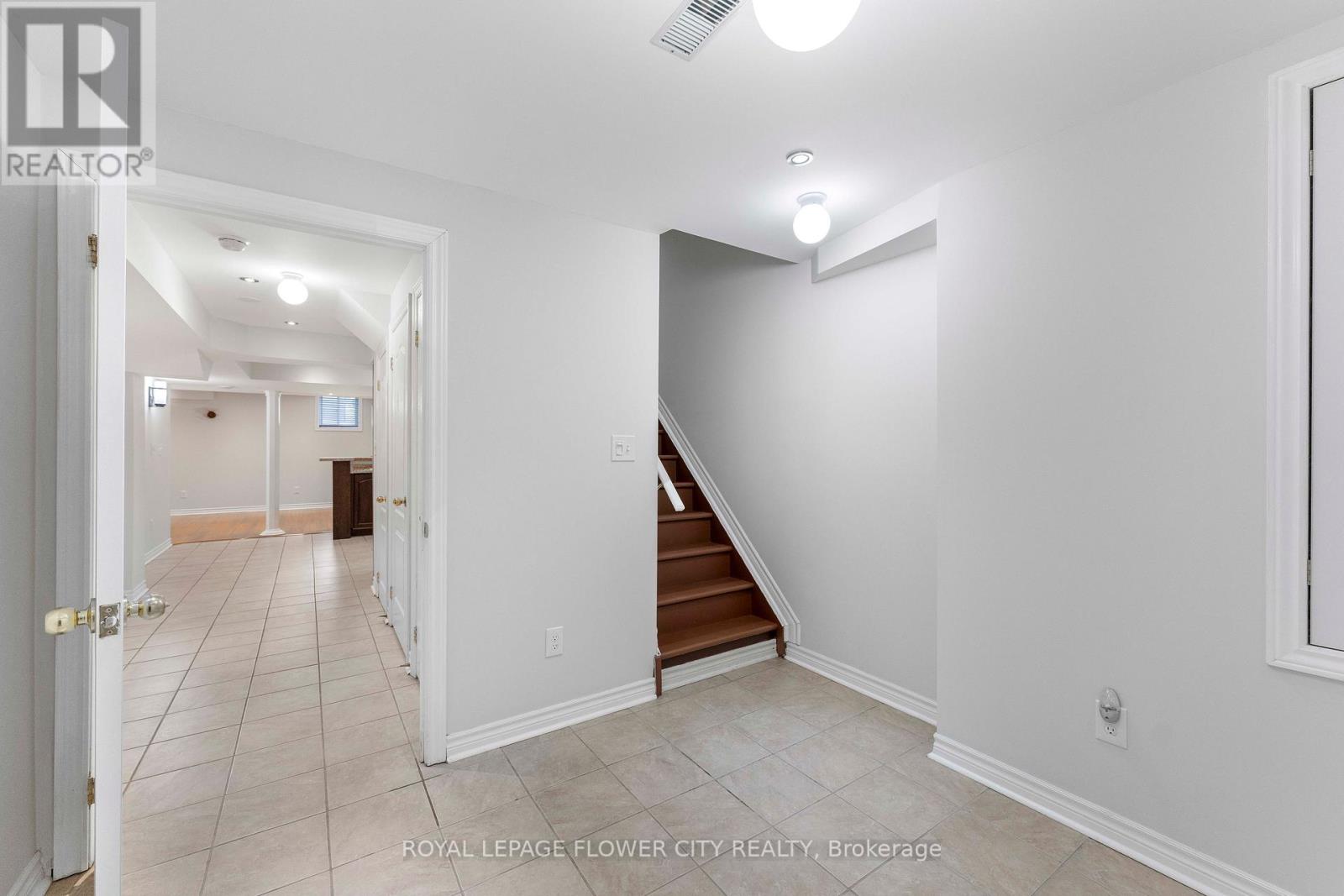 91 Abitibi Lake Drive, Brampton, Ontario  L6R 0V7 - Photo 33 - W12828632